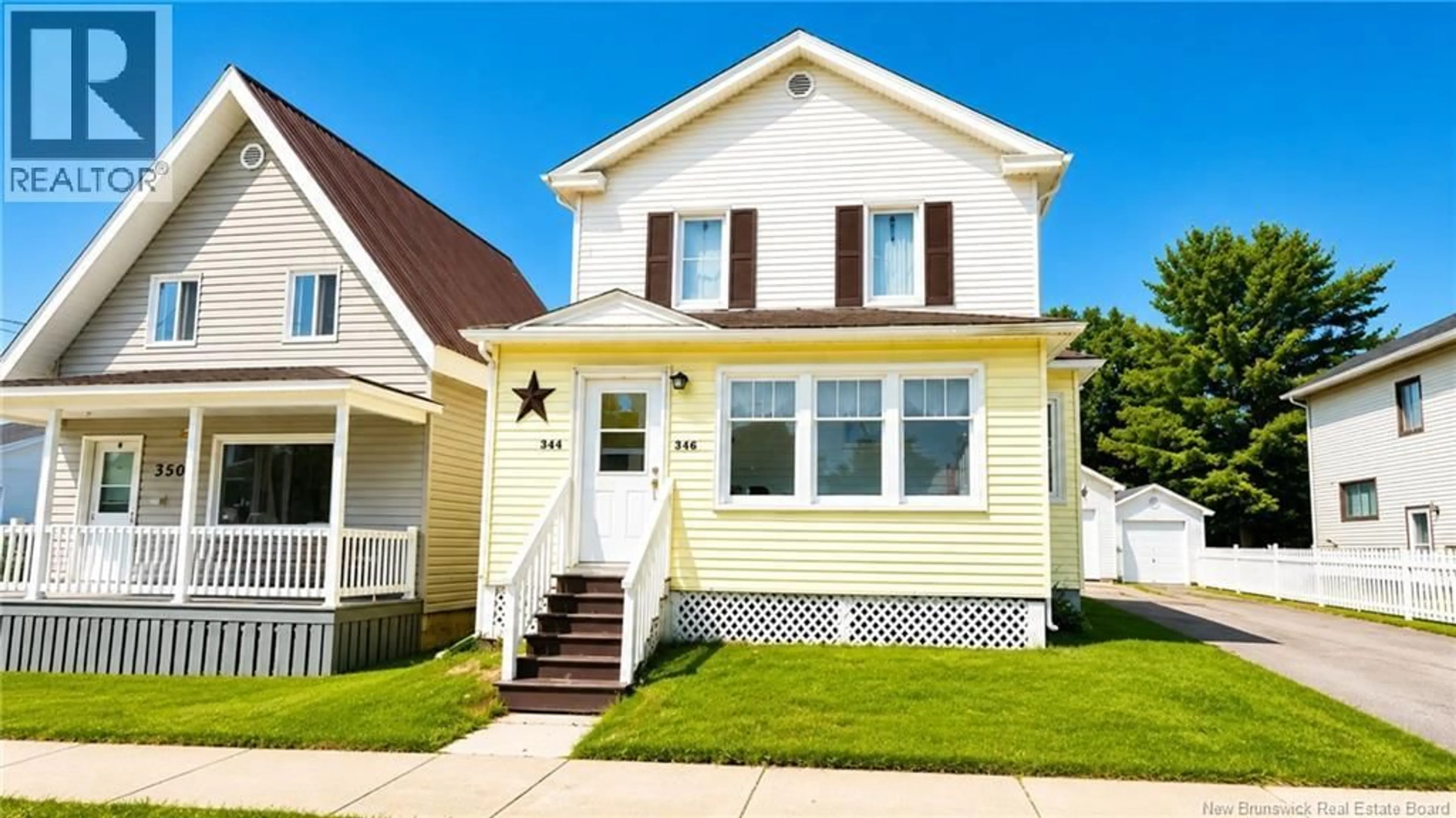 Home with vinyl exterior material, street for 344-346 ST-ANDREW, Bathurst New Brunswick E2A1C5