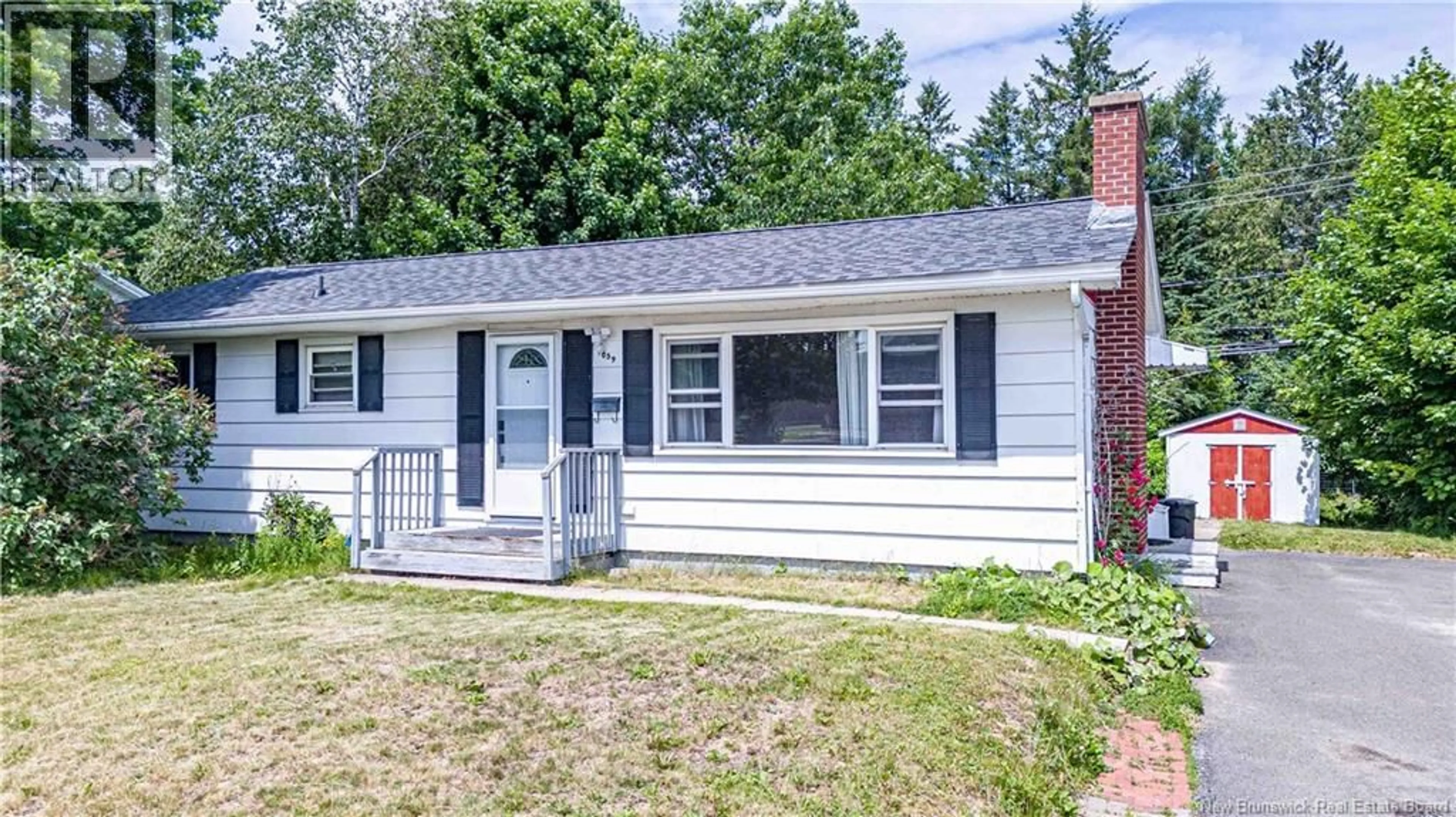 Home with vinyl exterior material, street for 1059 YORK STREET, Fredericton New Brunswick E3B3S4