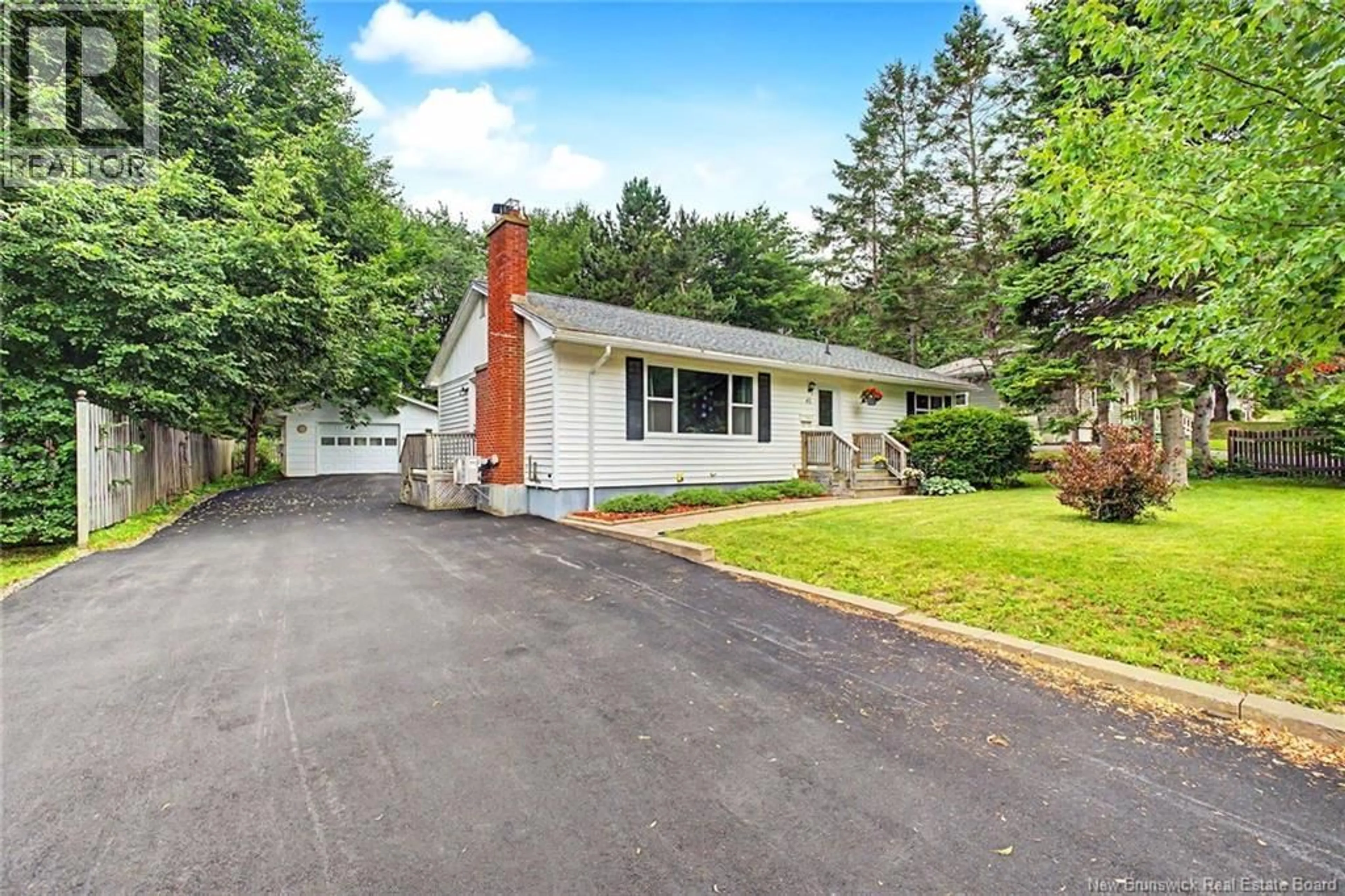 Home with vinyl exterior material, street for 40 NOTTINGHAM STREET, Fredericton New Brunswick E3B4W7