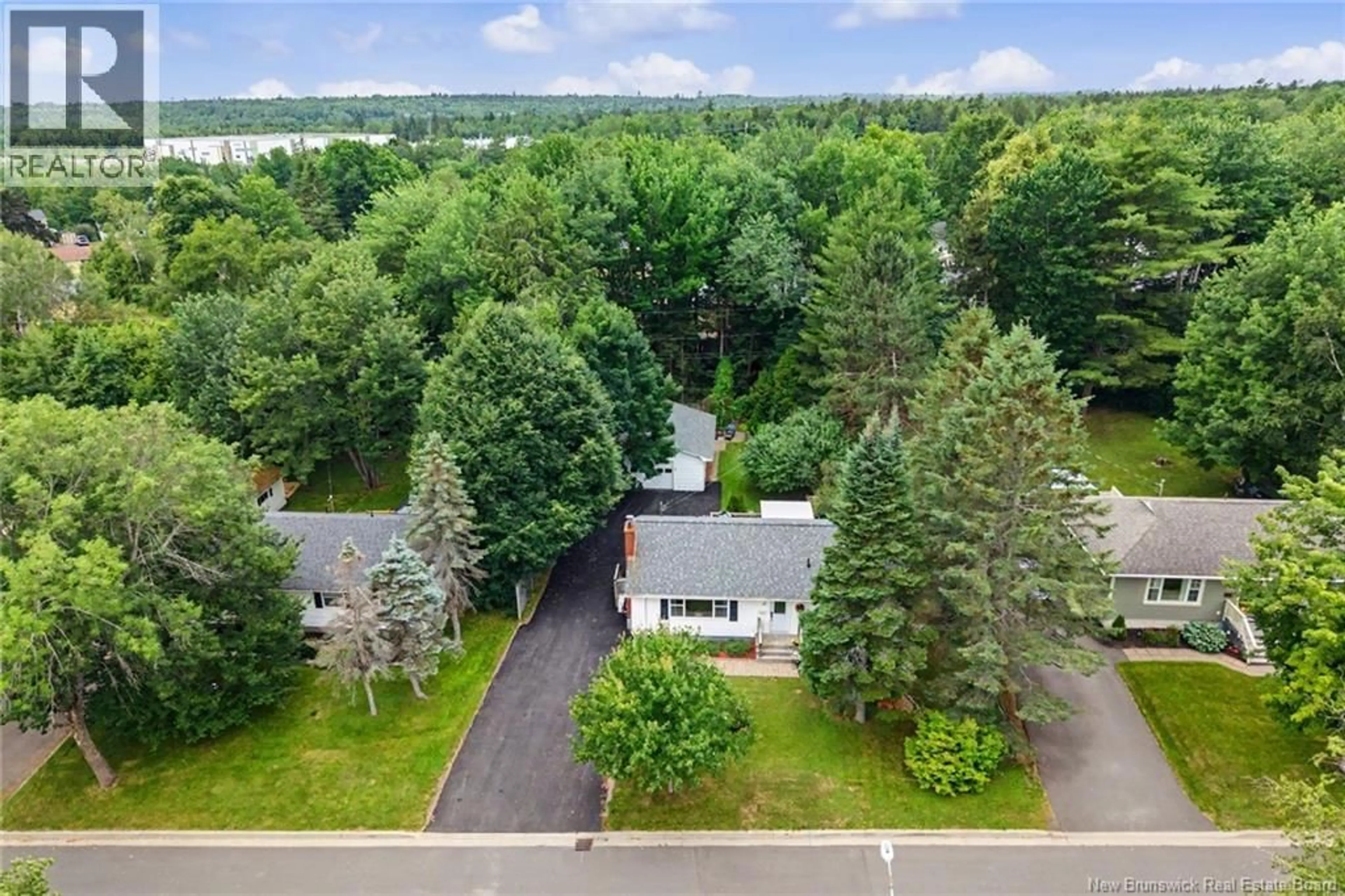 A pic from outside/outdoor area/front of a property/back of a property/a pic from drone, water/lake/river/ocean view for 40 NOTTINGHAM STREET, Fredericton New Brunswick E3B4W7