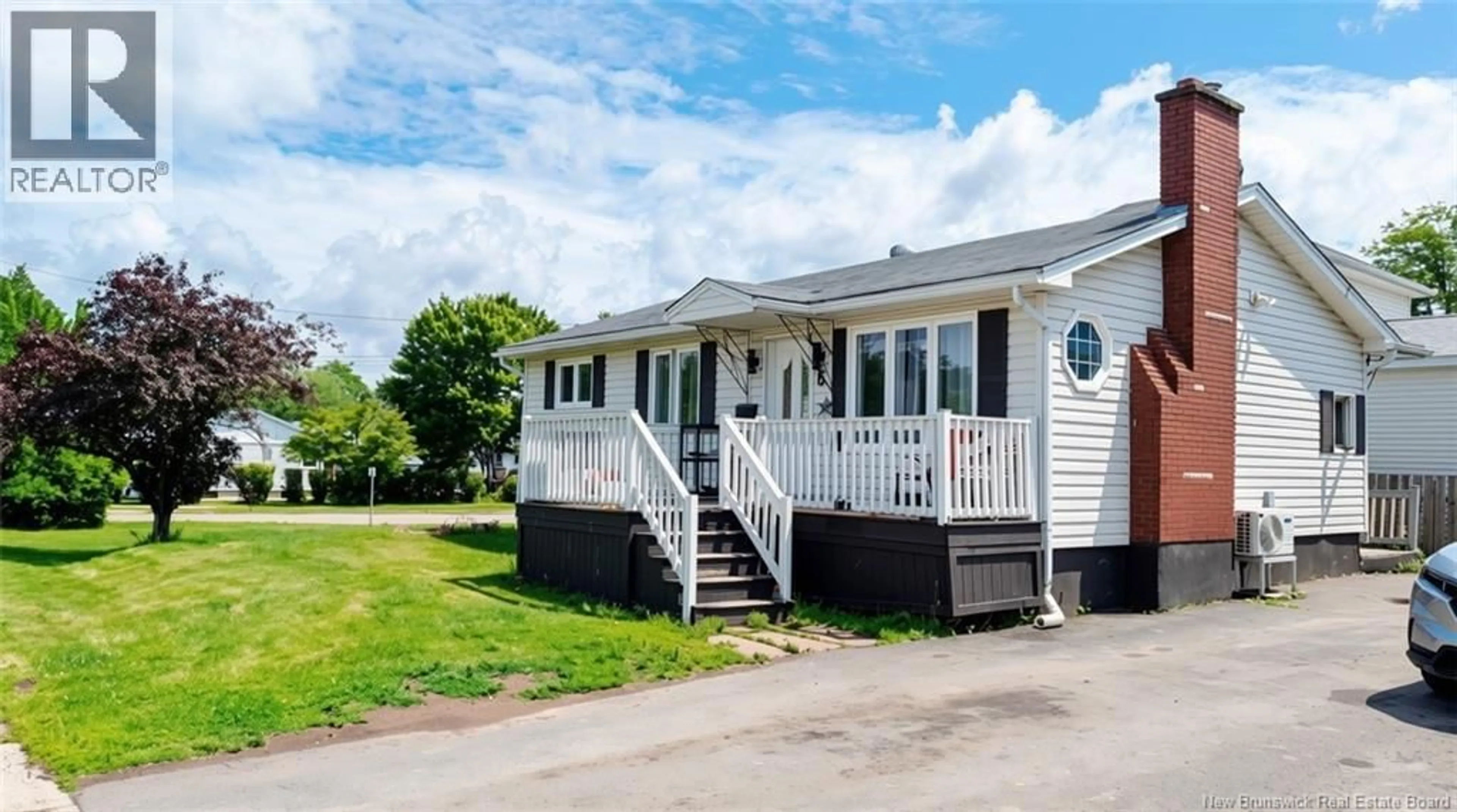 Home with vinyl exterior material, unknown for 6 MAGEE AVENUE, Moncton New Brunswick E1A3H4