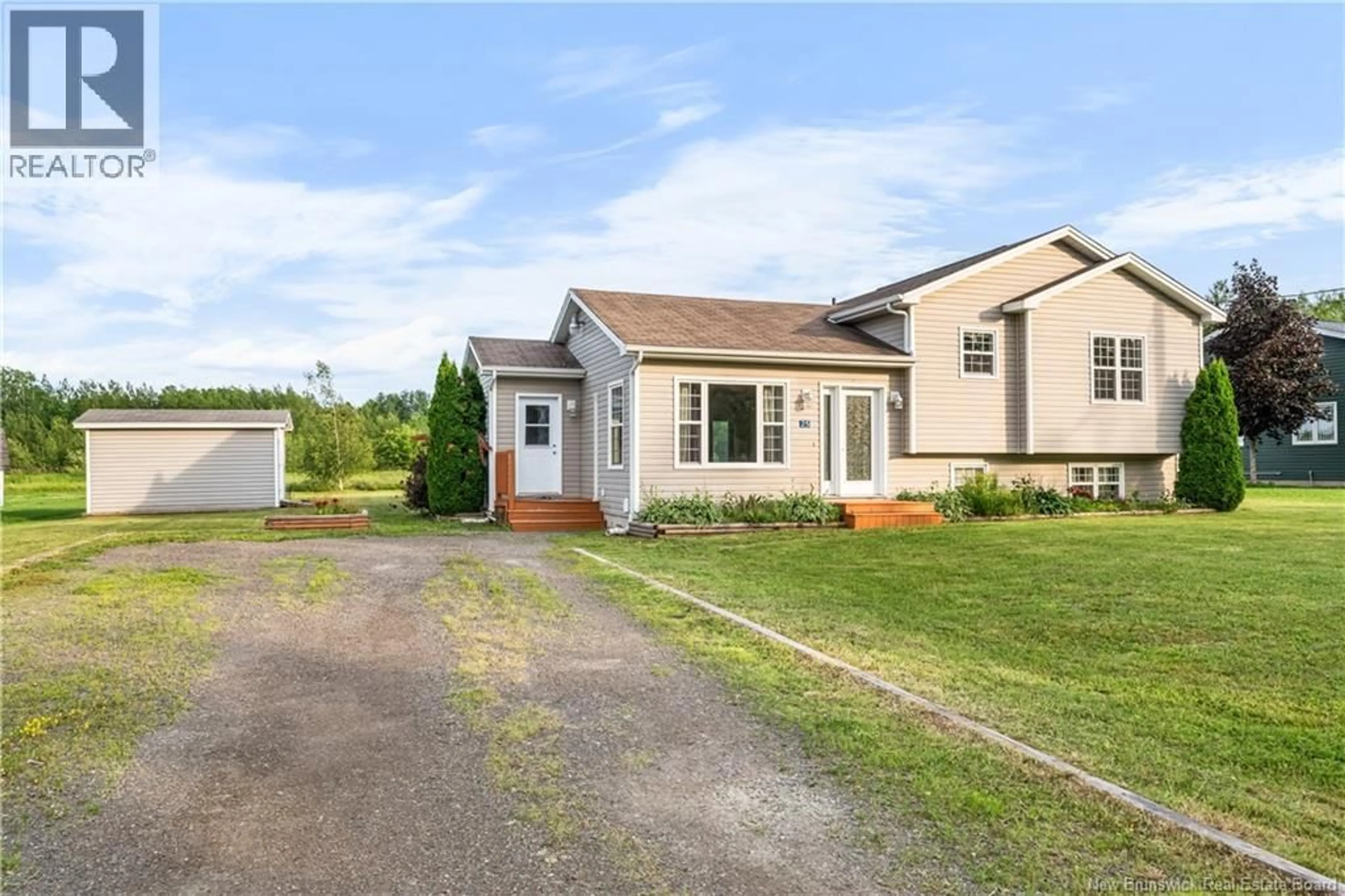 A pic from outside/outdoor area/front of a property/back of a property/a pic from drone, street for 25 CLEMENT AVENUE, Saint-Antoine New Brunswick E4V1E3
