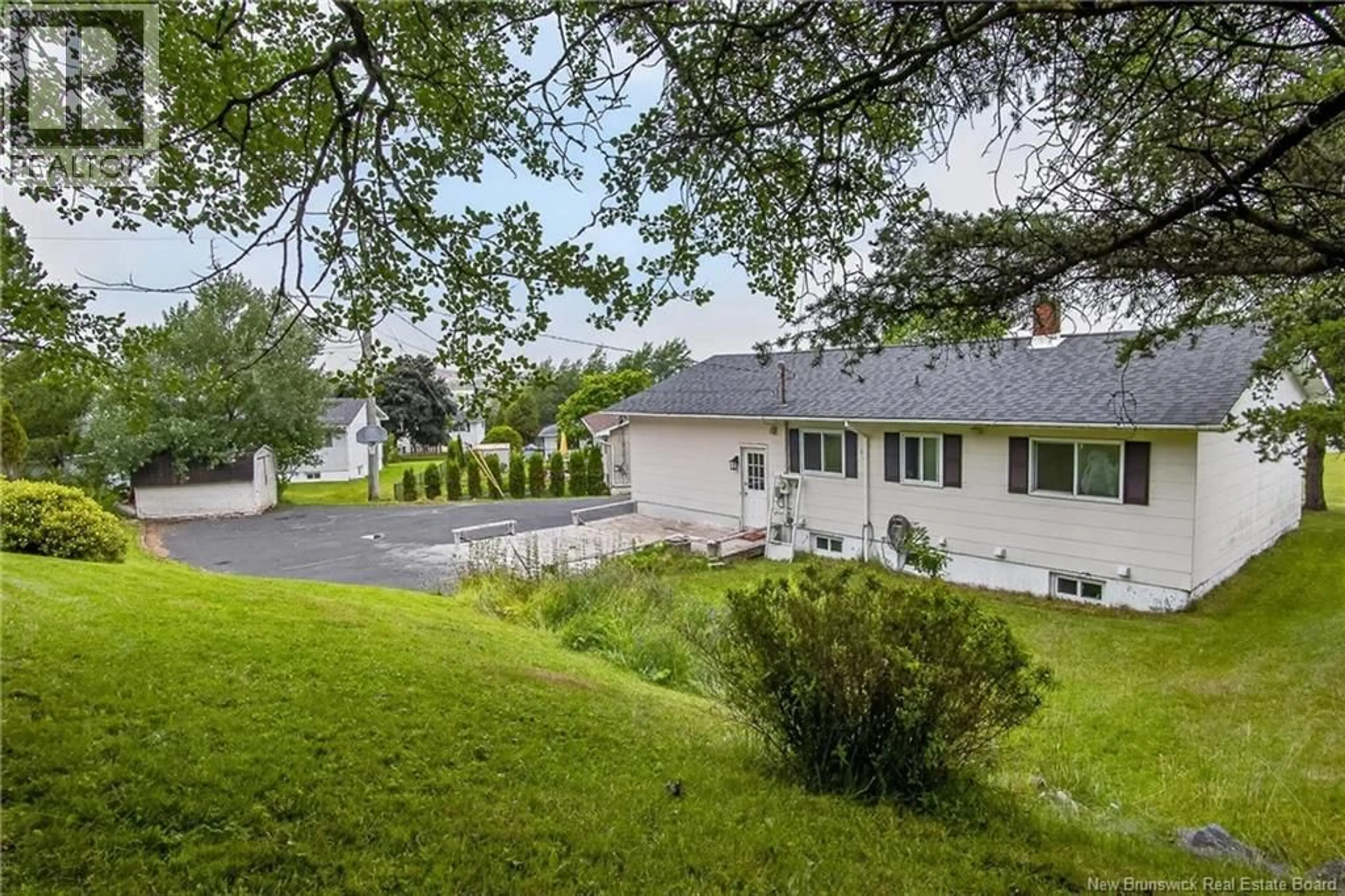 A pic from outside/outdoor area/front of a property/back of a property/a pic from drone, unknown for 21 MOUNTAIN ROAD, Saint John New Brunswick E2J2W7
