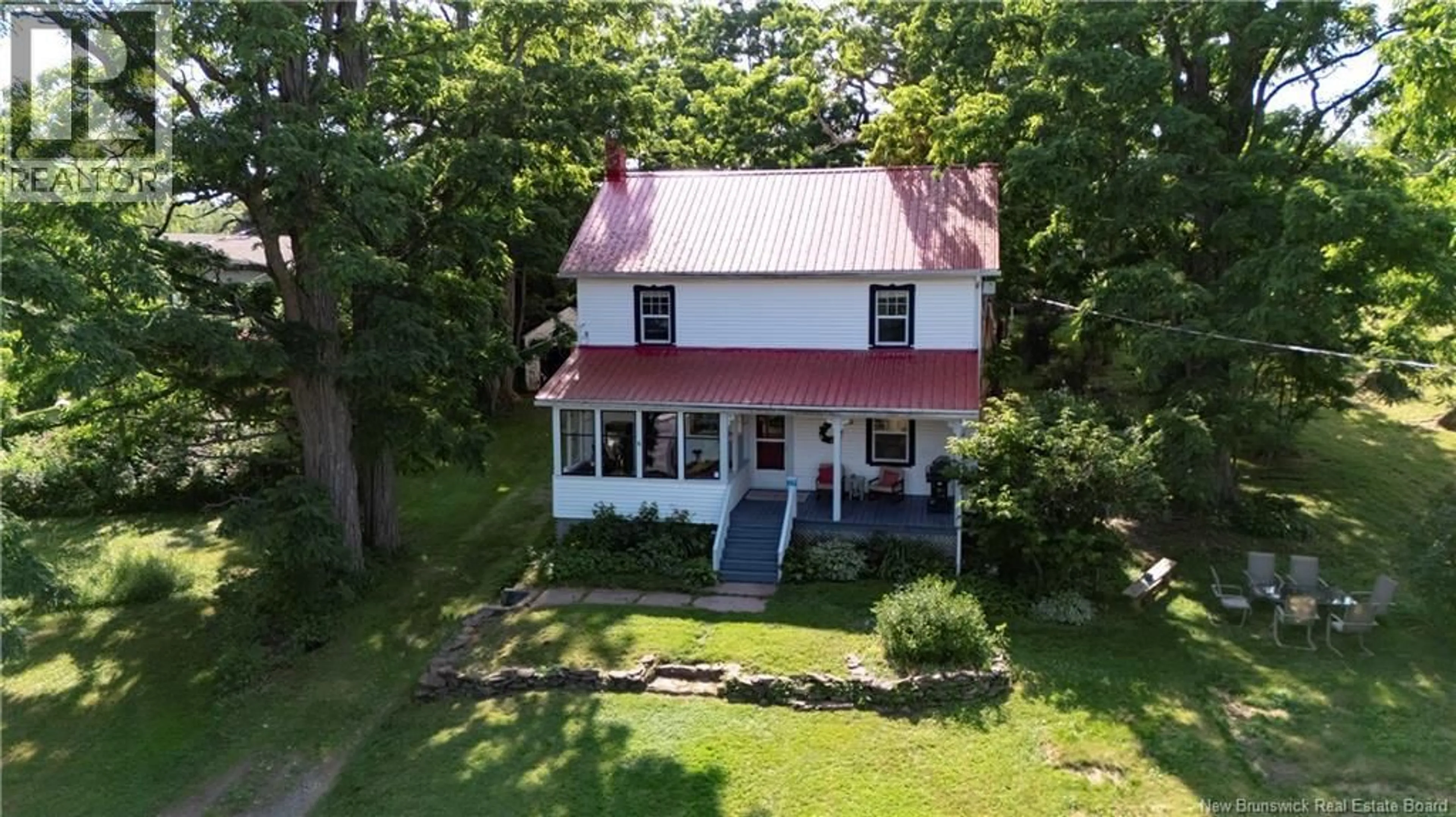 A pic from outside/outdoor area/front of a property/back of a property/a pic from drone, street for 29 FRONT STREET, Gagetown New Brunswick E5M1A2