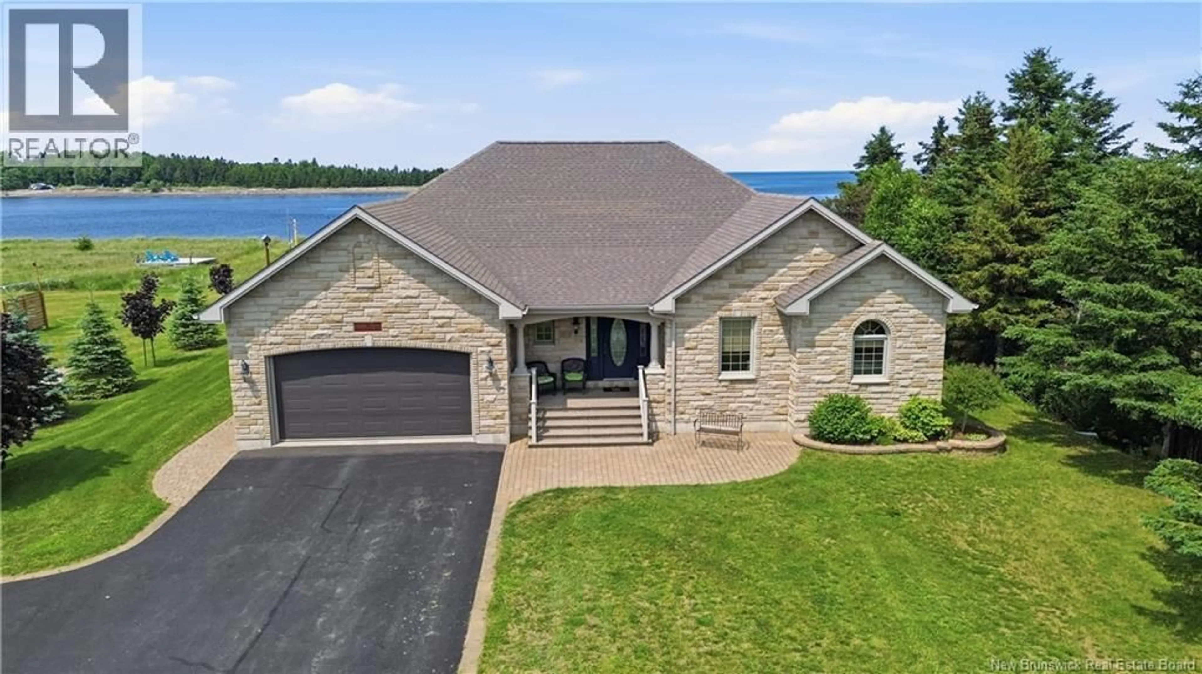 A pic from outside/outdoor area/front of a property/back of a property/a pic from drone, water/lake/river/ocean view for 51 BAYSHORE DRIVE, Bathurst New Brunswick E2A6A5