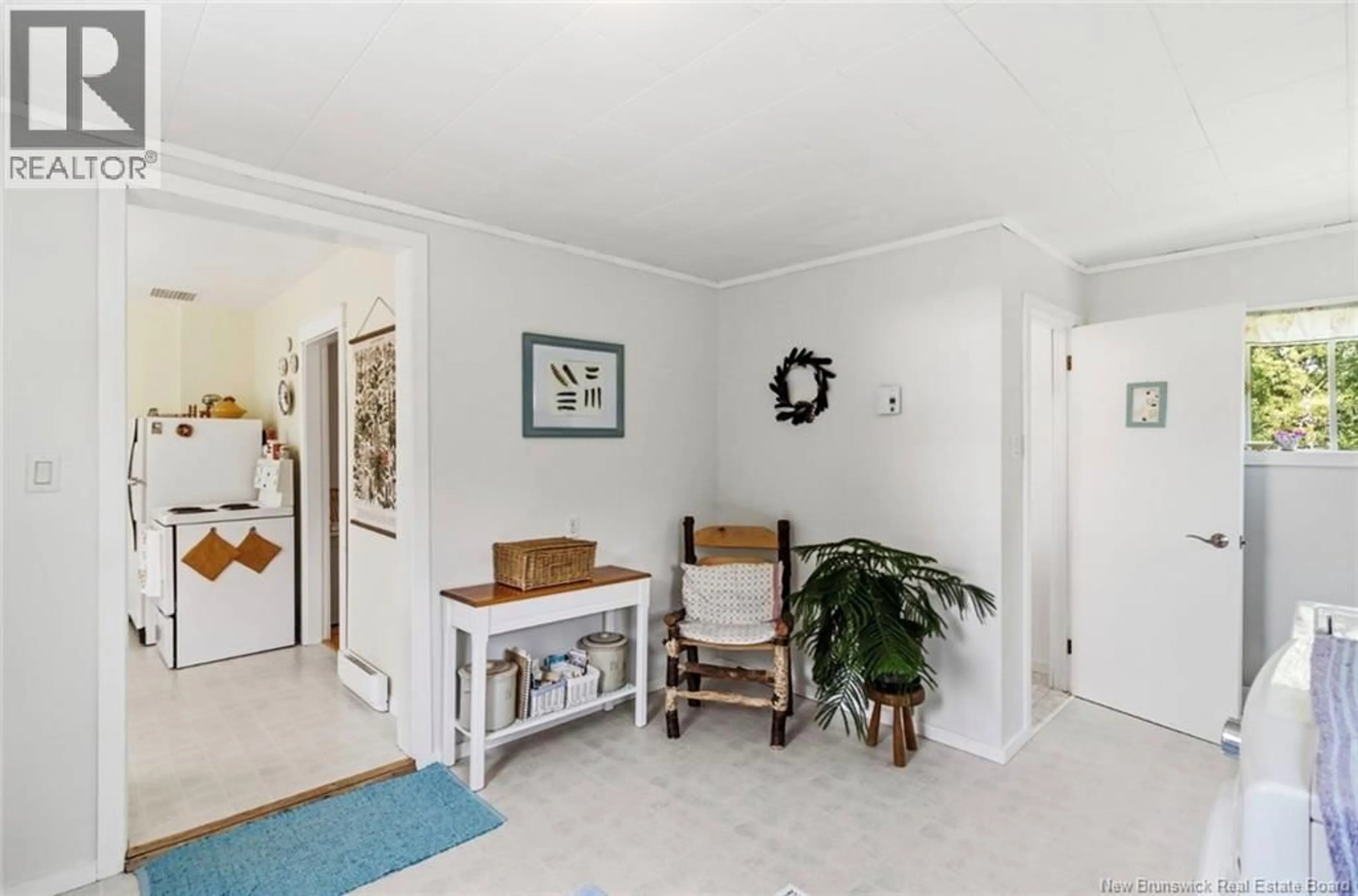 Indoor entryway for 90 ROUTE 625, Cross Creek New Brunswick E6B2G4