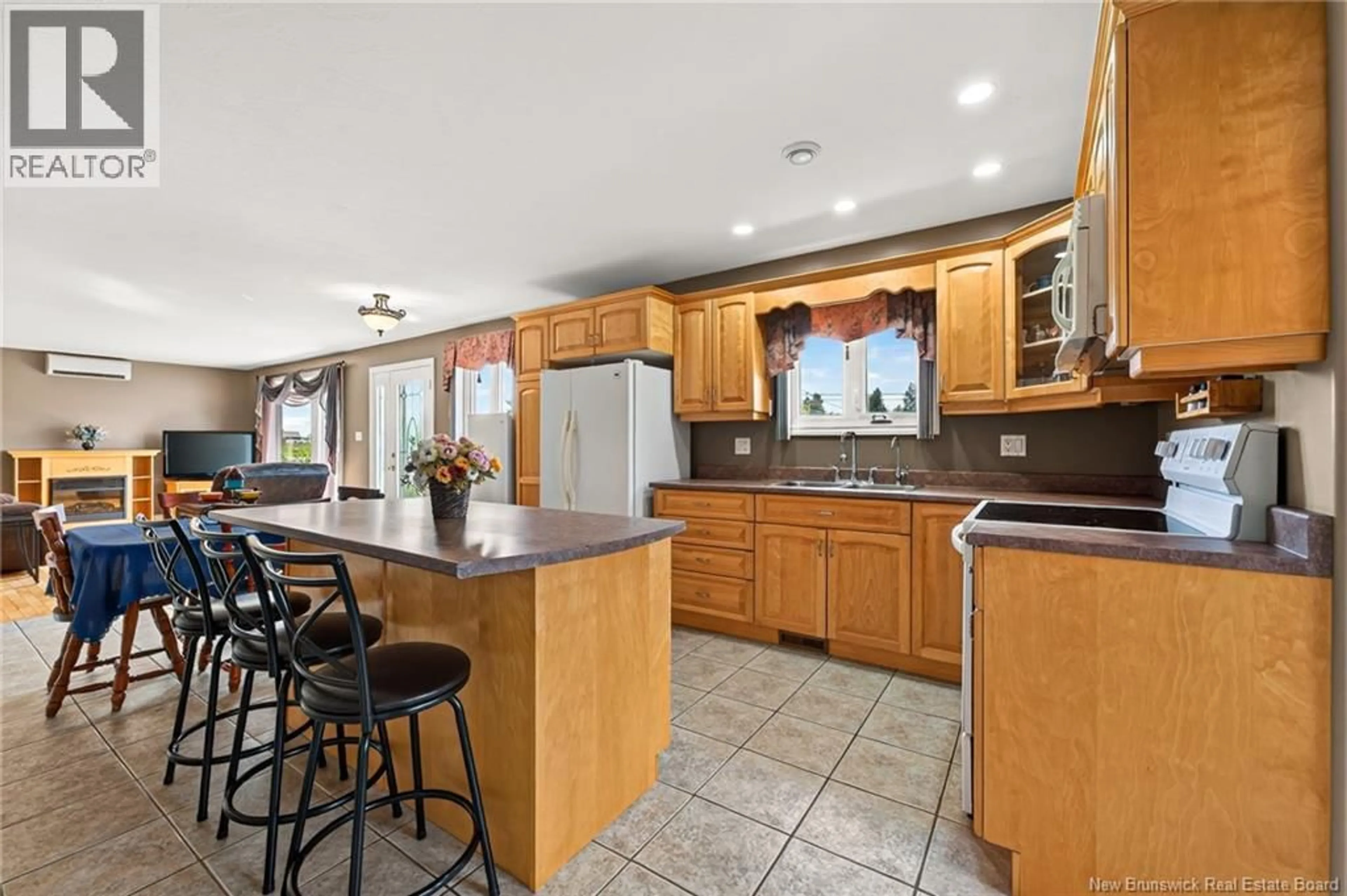 Open concept kitchen, ceramic/tile floor for 2164 ROUTE 950, Petit-Cap New Brunswick E4N2K1