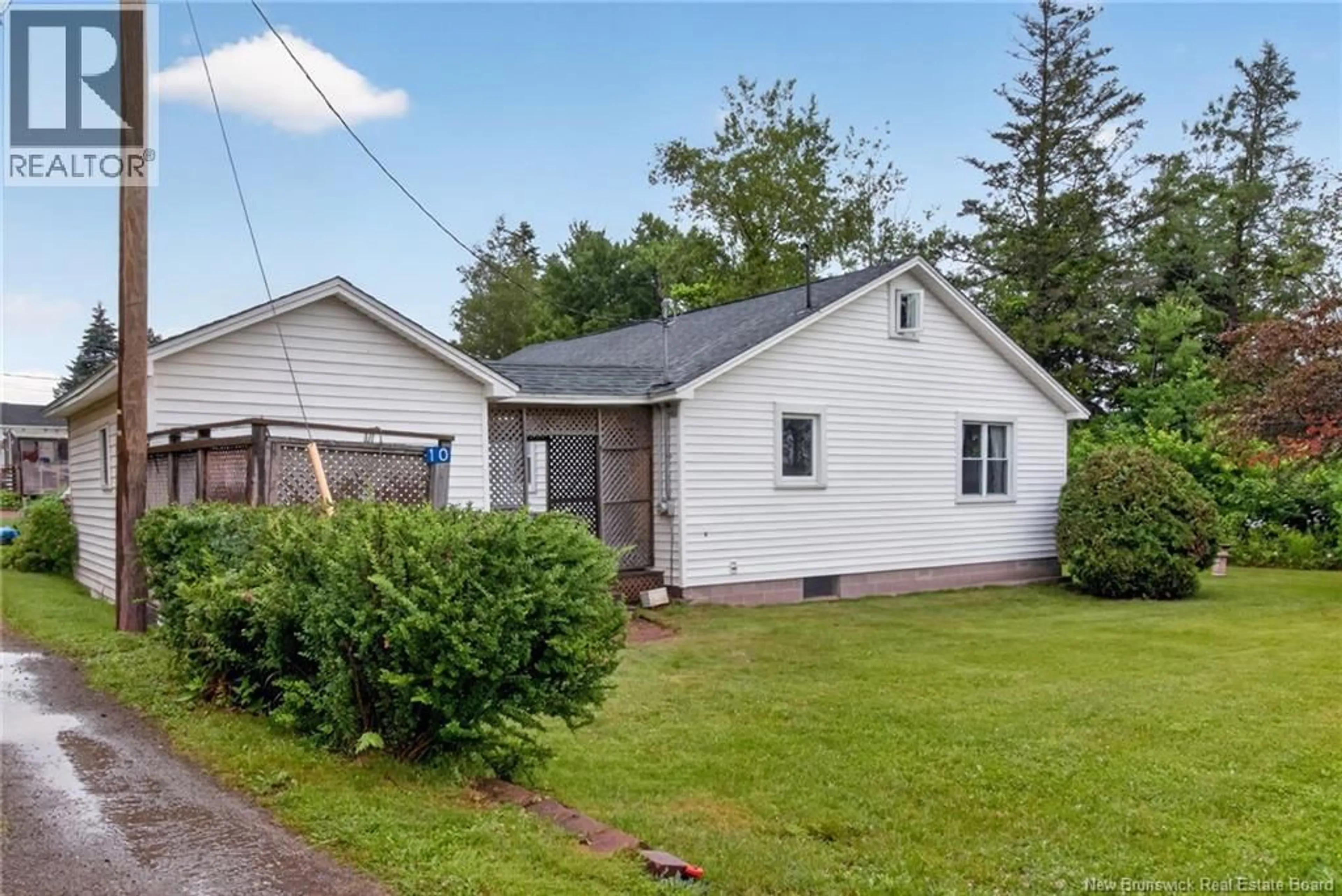 A pic from outside/outdoor area/front of a property/back of a property/a pic from drone, unknown for 10 BEACH WALK LANE, Cap Brule New Brunswick E4P6H7