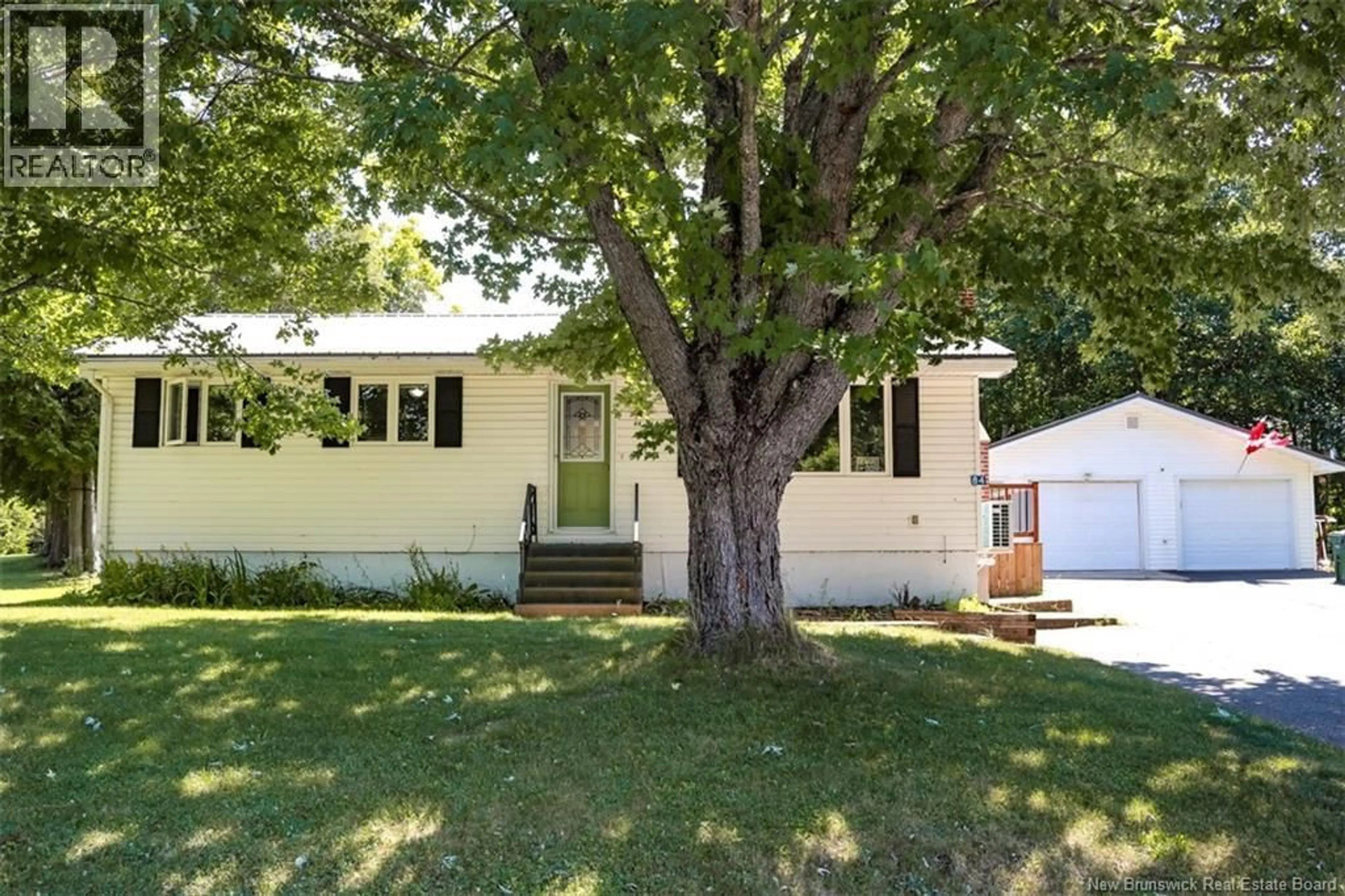 Home with vinyl exterior material, street for 84 VILLA DRIVE, Hampton New Brunswick E5N5G7