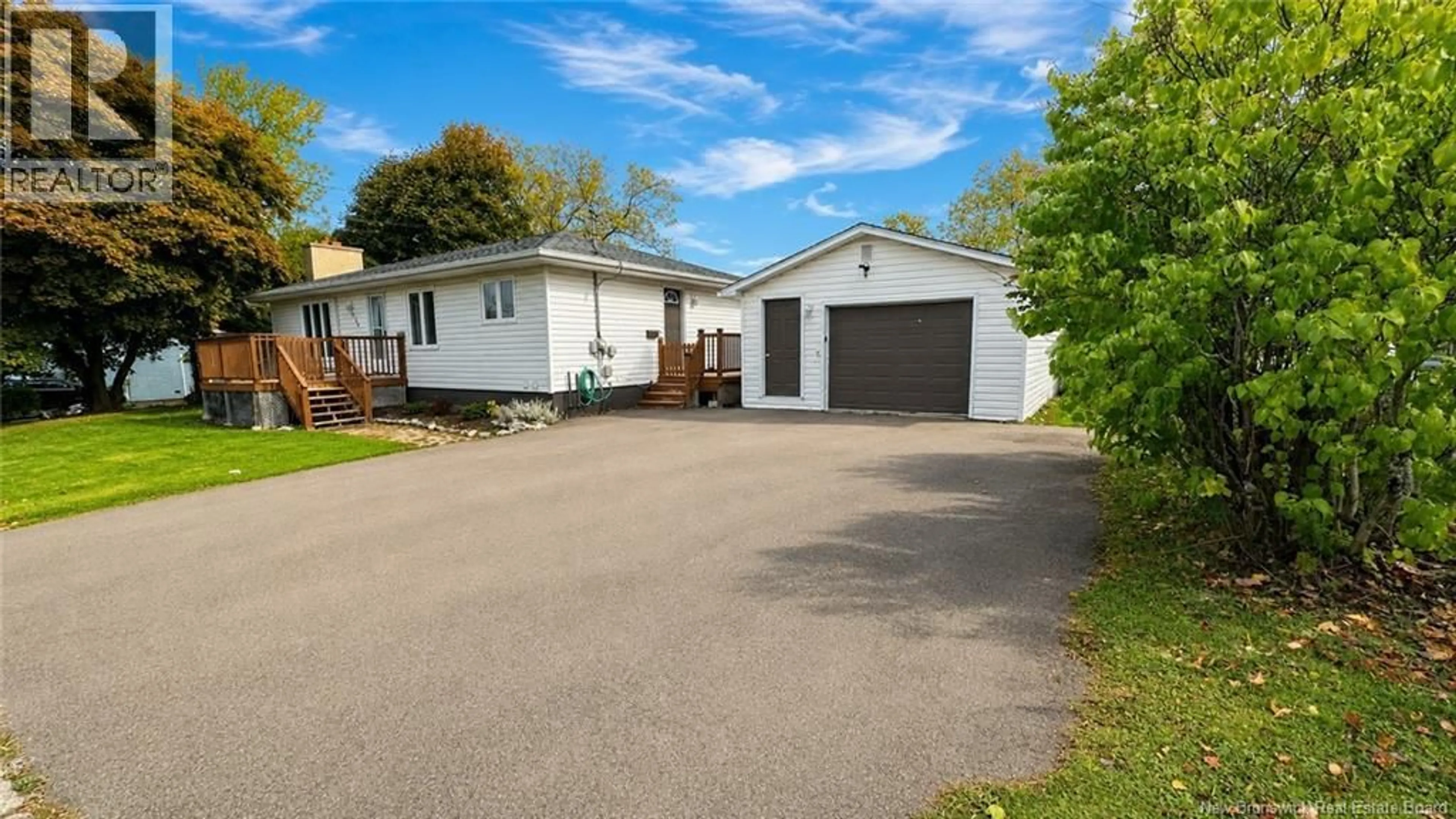 A pic from outside/outdoor area/front of a property/back of a property/a pic from drone, street for 215 SPRUCE STREET, Moncton New Brunswick E1C7K5