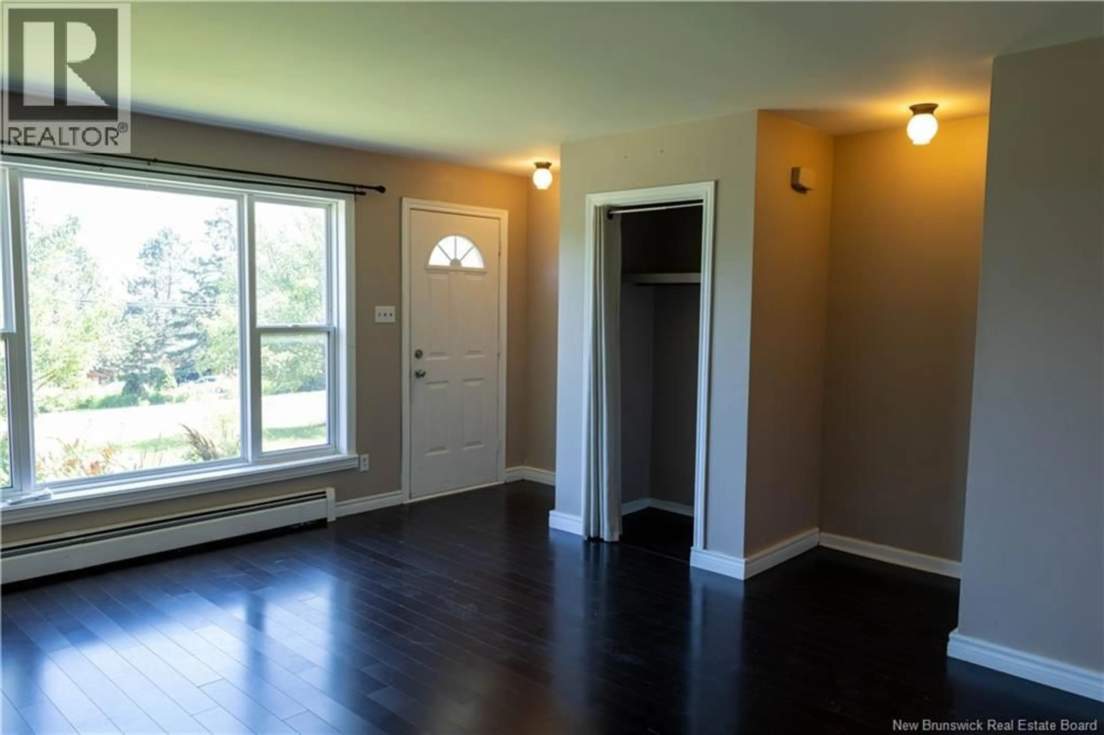 Indoor foyer for 61-63 AMMON ROAD, Ammon New Brunswick E1G3N7