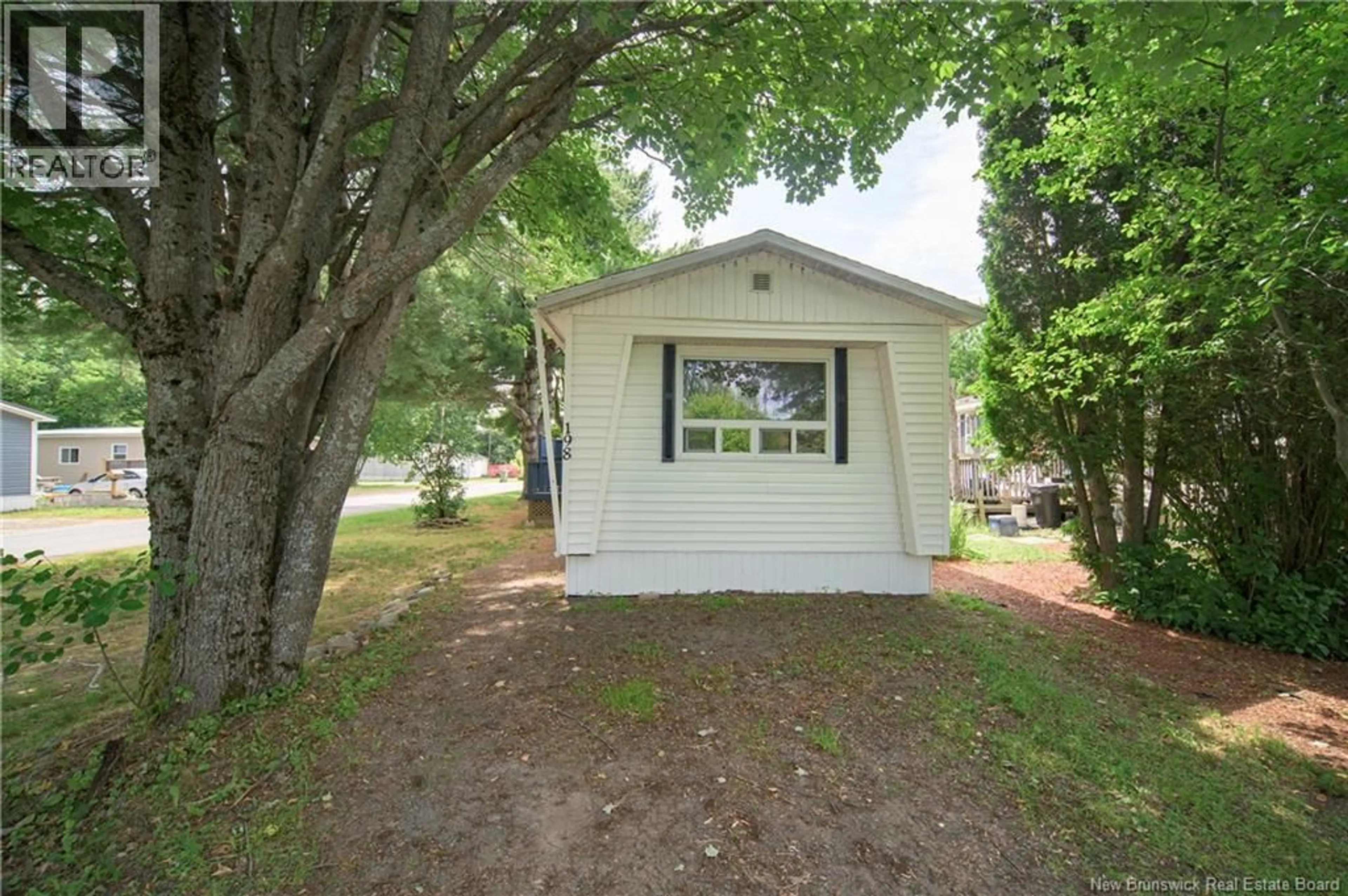 Shed for 198 MOORE STREET, Lincoln New Brunswick E3B8L8