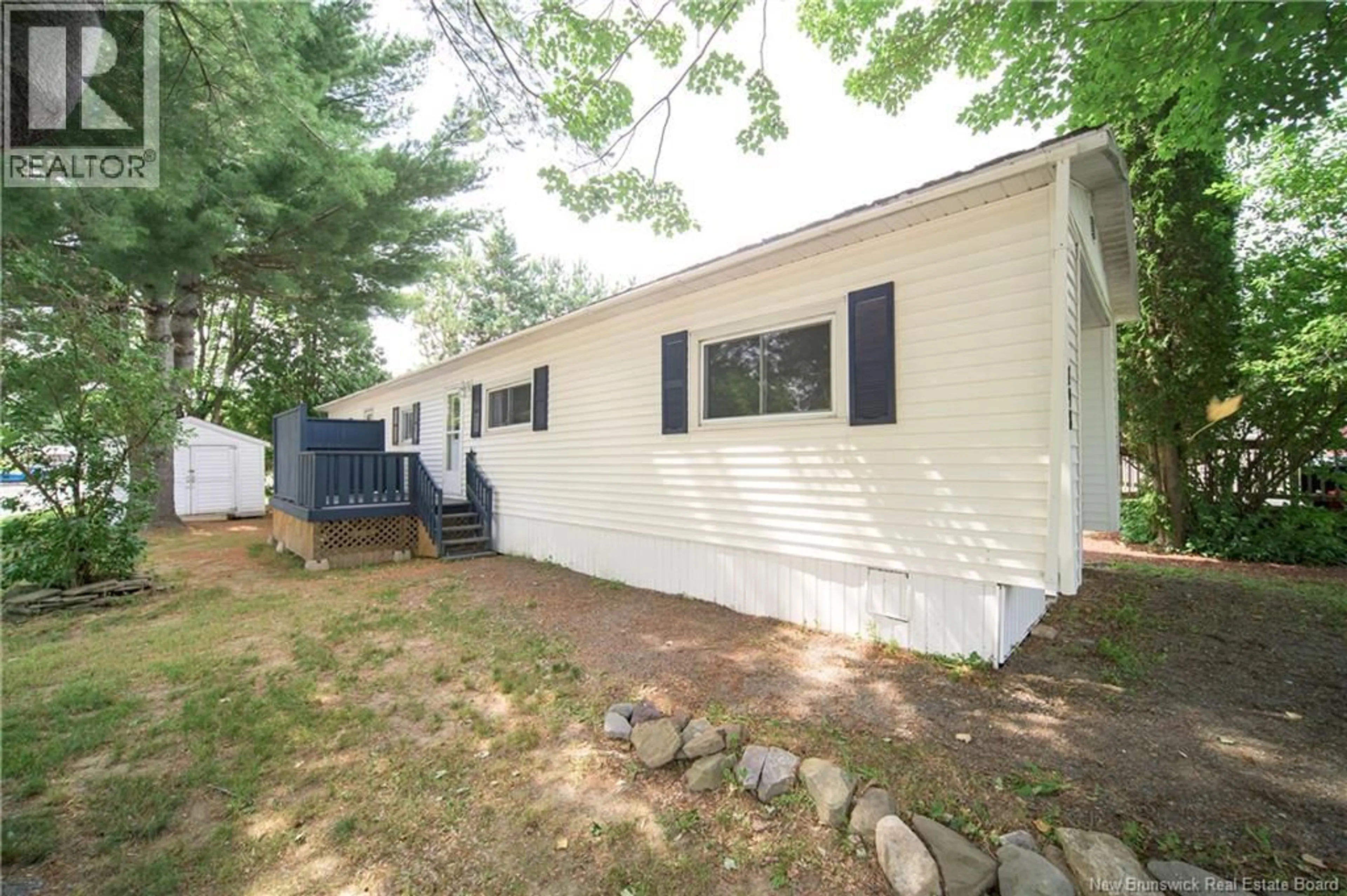 Home with vinyl exterior material, street for 198 MOORE STREET, Lincoln New Brunswick E3B8L8