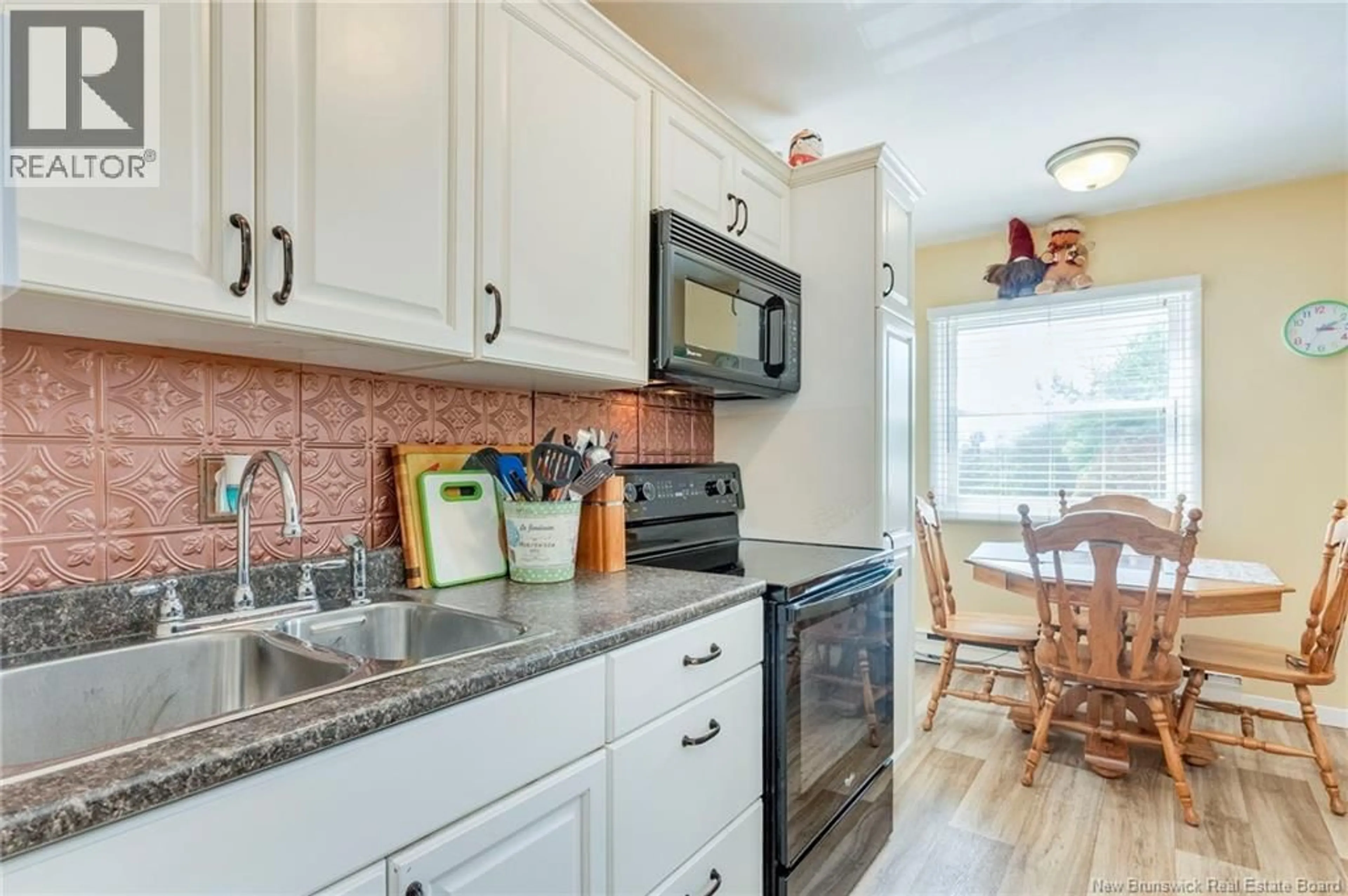 Standard kitchen, ceramic/tile floor for 819 HIGHMEADOW, Saint John New Brunswick E2J3X3