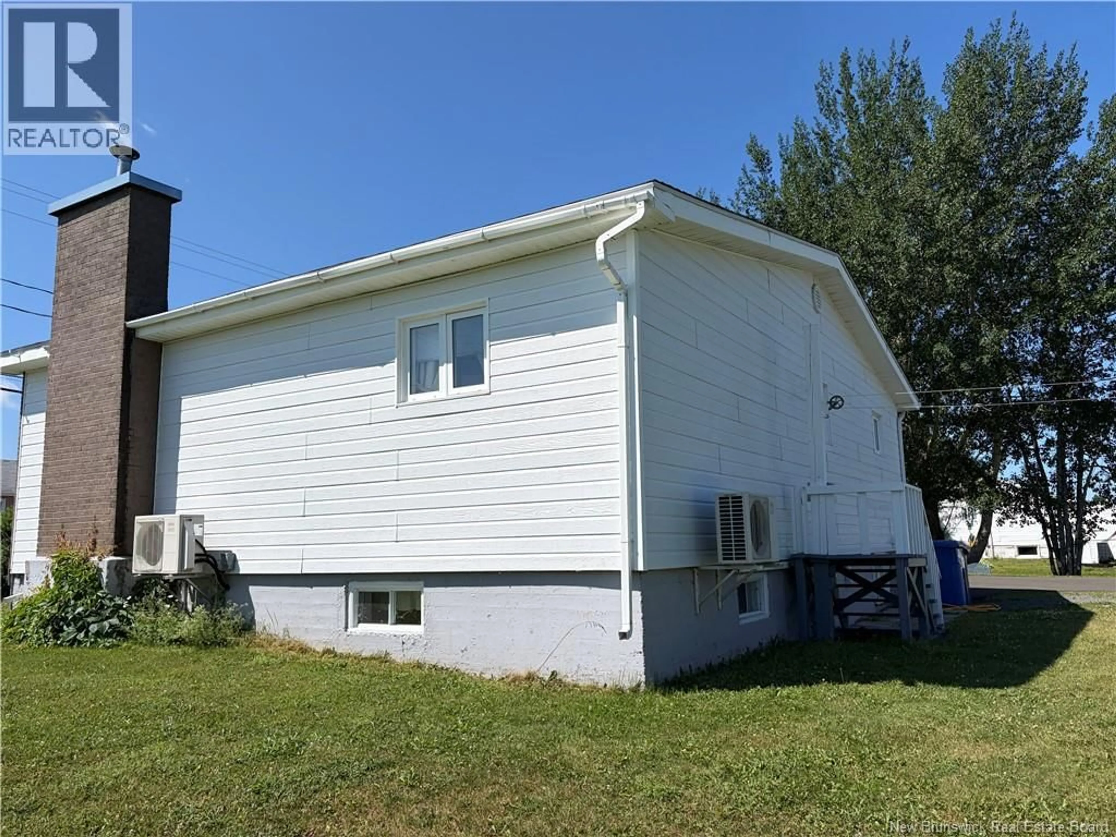 Home with vinyl exterior material, building for 59 RUE DE L'ANSE, Eel River Crossing New Brunswick E8E1P9