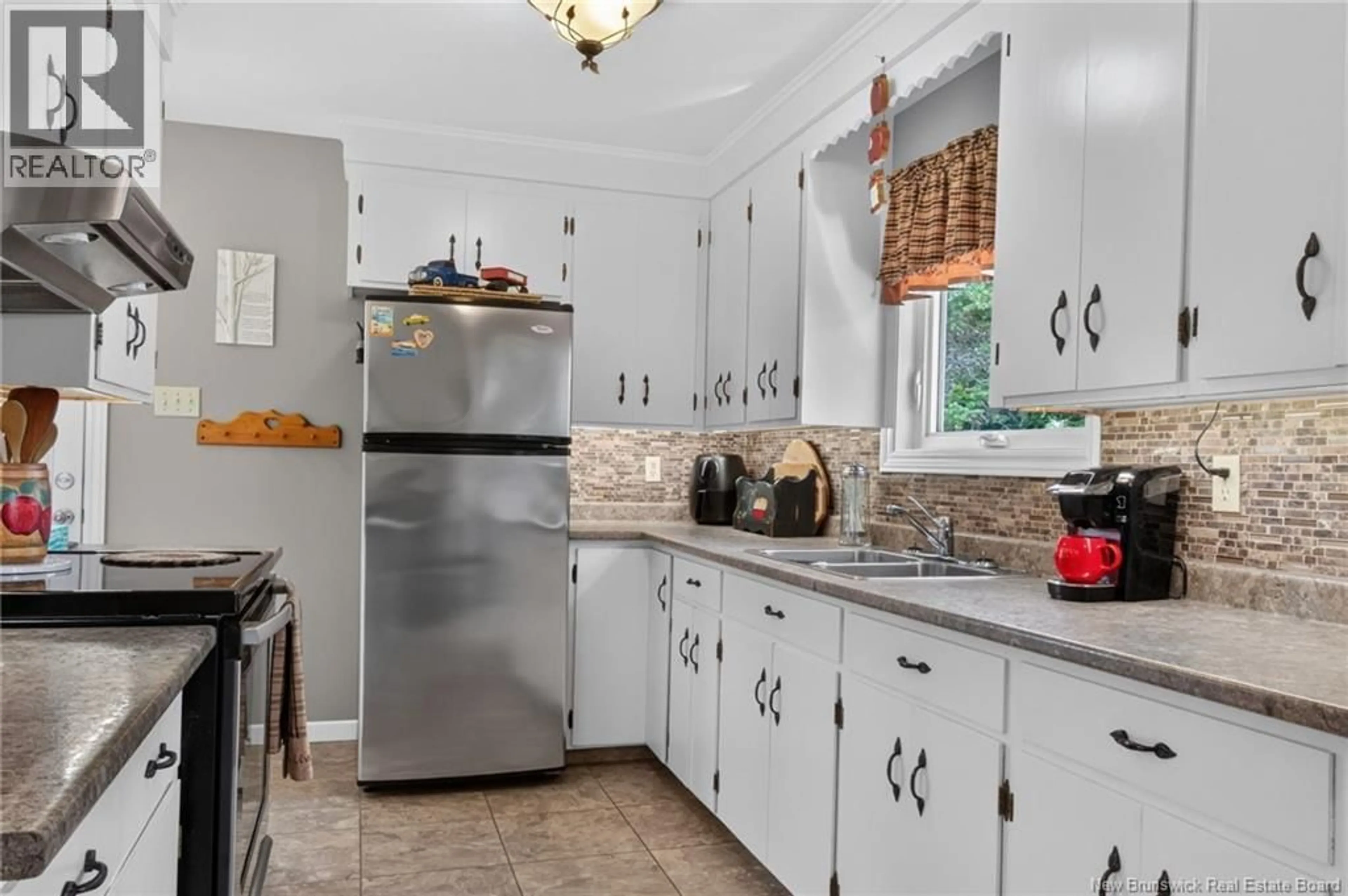 Standard kitchen, ceramic/tile floor for 24 OLYMPIC CRESCENT, Moncton New Brunswick E1E4B7