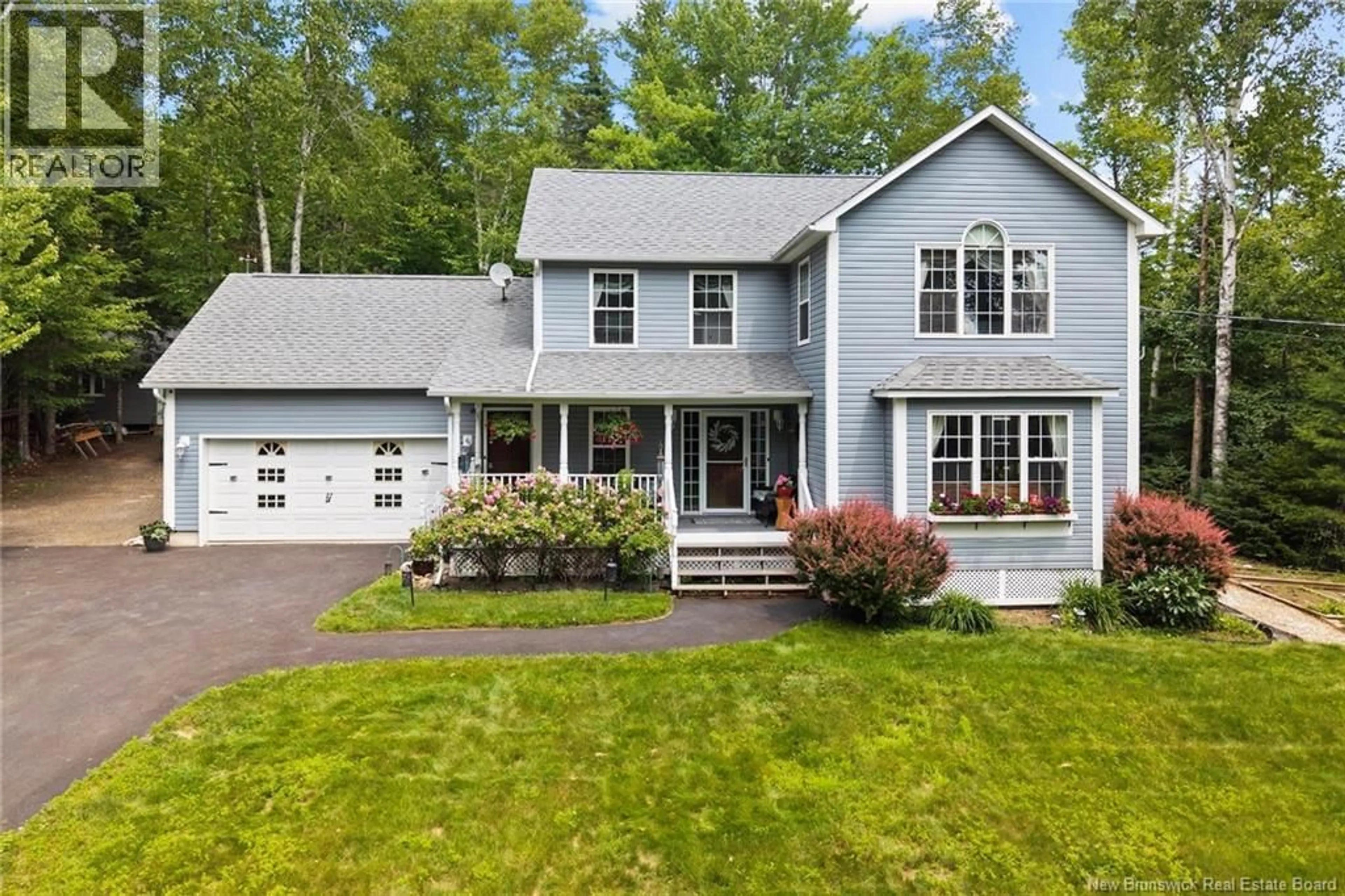 Home with vinyl exterior material, street for 4 CHRISTOPHER CRESCENT, Upper Kingsclear New Brunswick E3E1T5