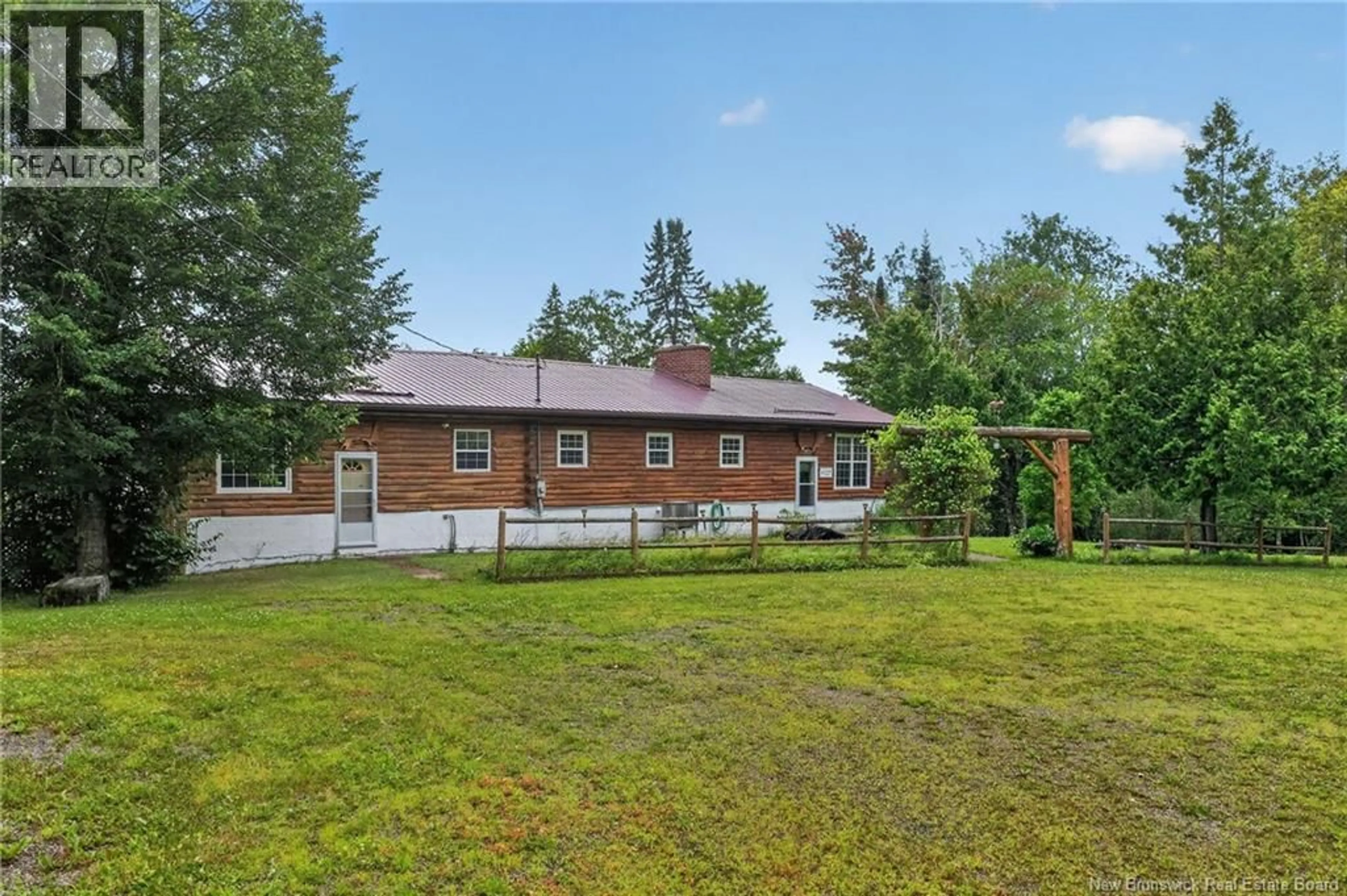 A pic from outside/outdoor area/front of a property/back of a property/a pic from drone, building for 8012 ROUTE 112 ROUTE, Hunters Home New Brunswick E4C4K3