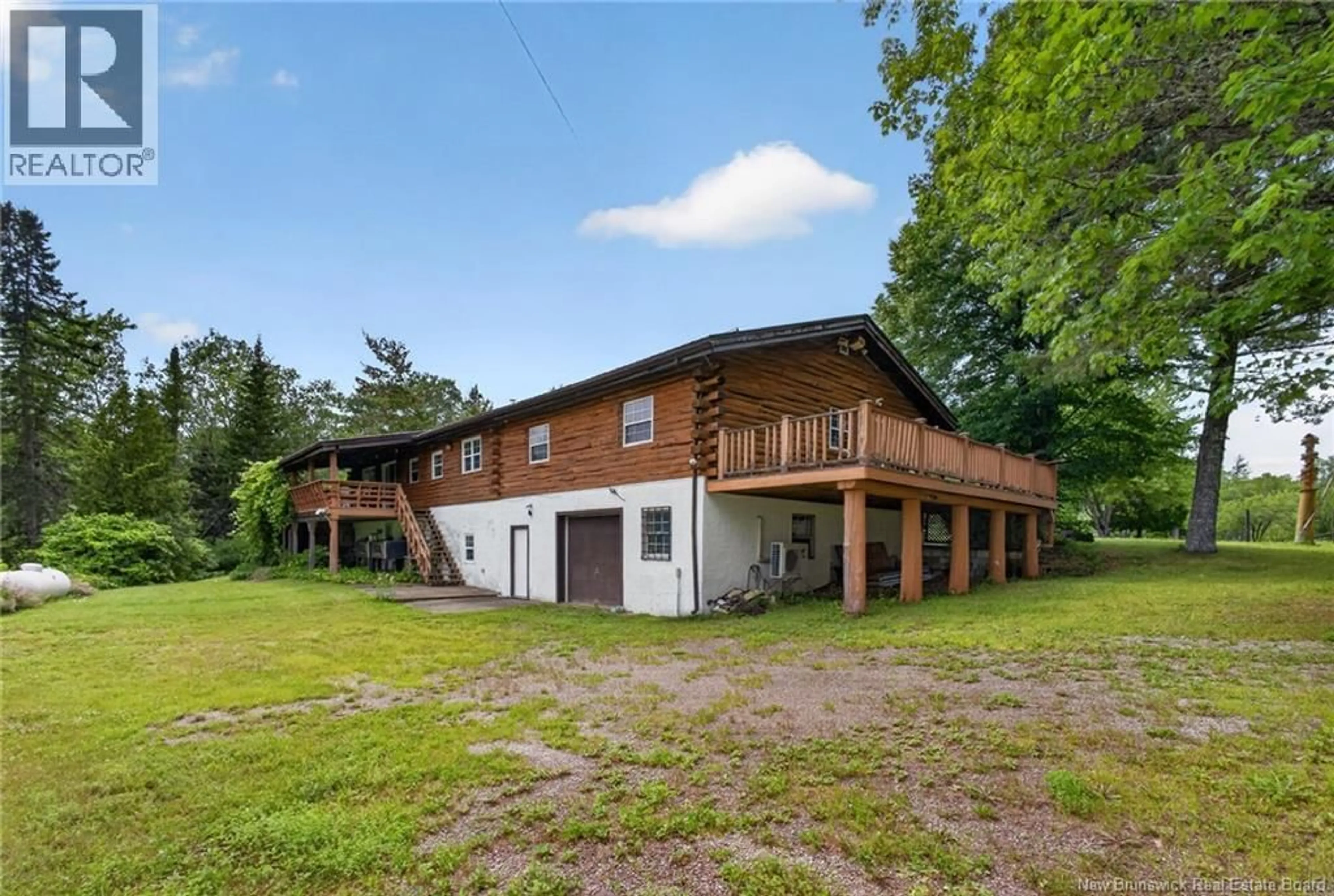 A pic from outside/outdoor area/front of a property/back of a property/a pic from drone, building for 8012 ROUTE 112 ROUTE, Hunters Home New Brunswick E4C4K3