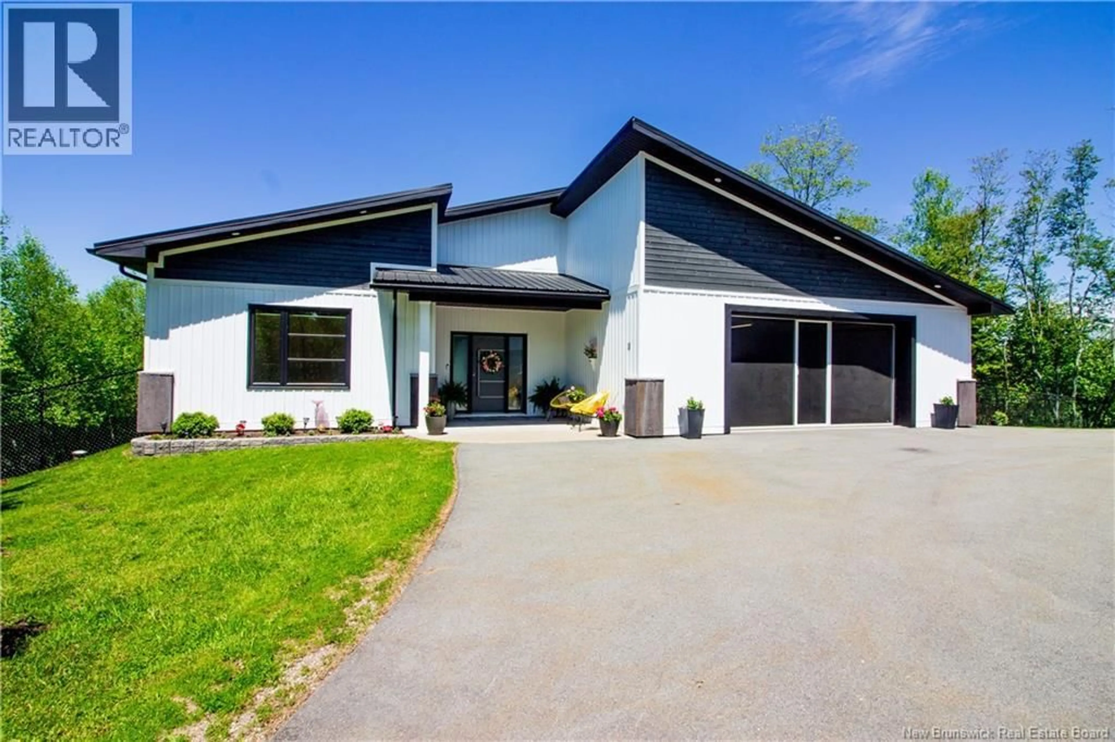 Home with vinyl exterior material, street for 11 ROBERT ROSS BOULEVARD, Hampton New Brunswick E5N0E2