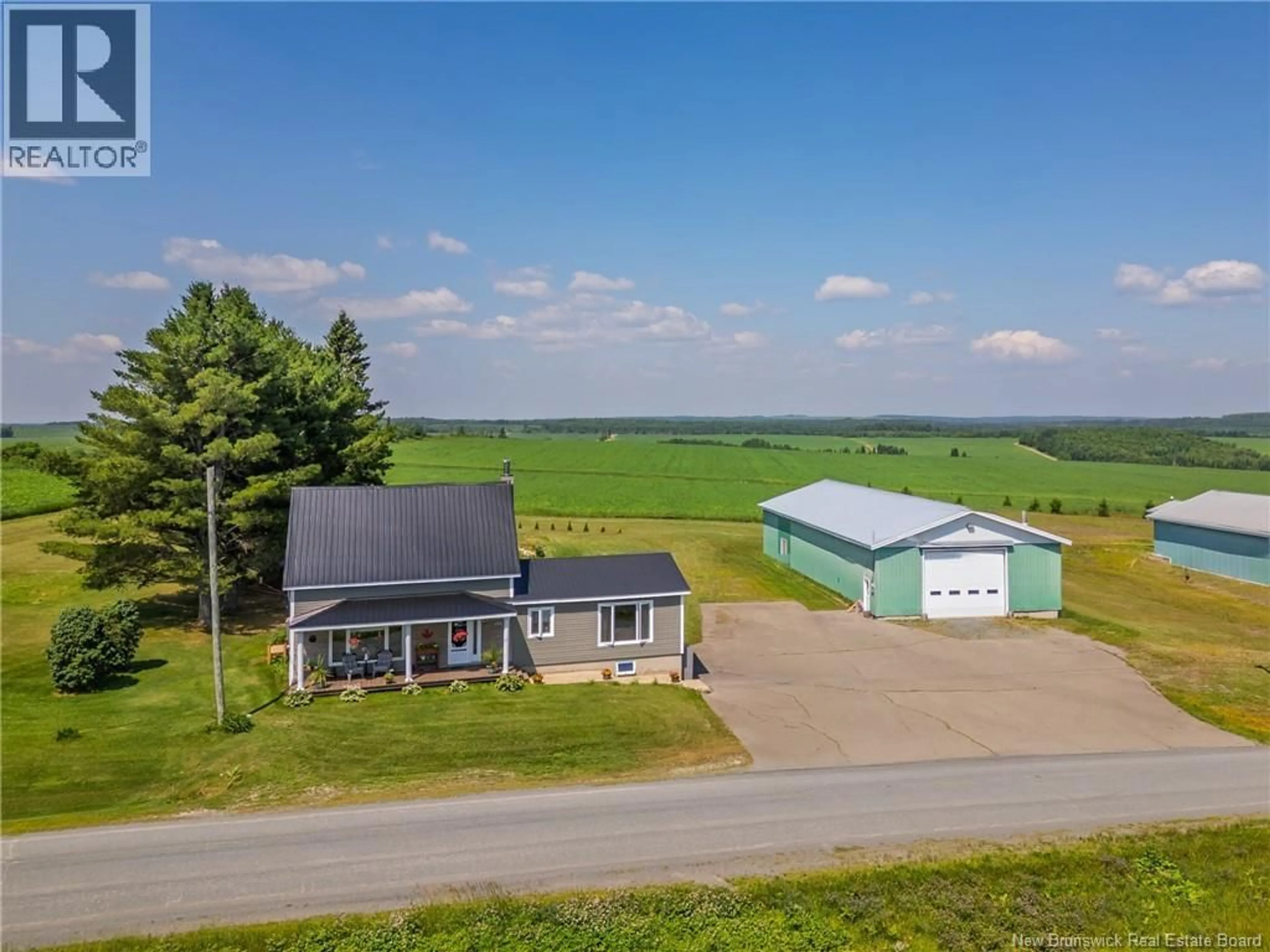 A pic from outside/outdoor area/front of a property/back of a property/a pic from drone, unknown for 770 MONTAGNE A COMEAU, Saint-André New Brunswick E3Y3G5