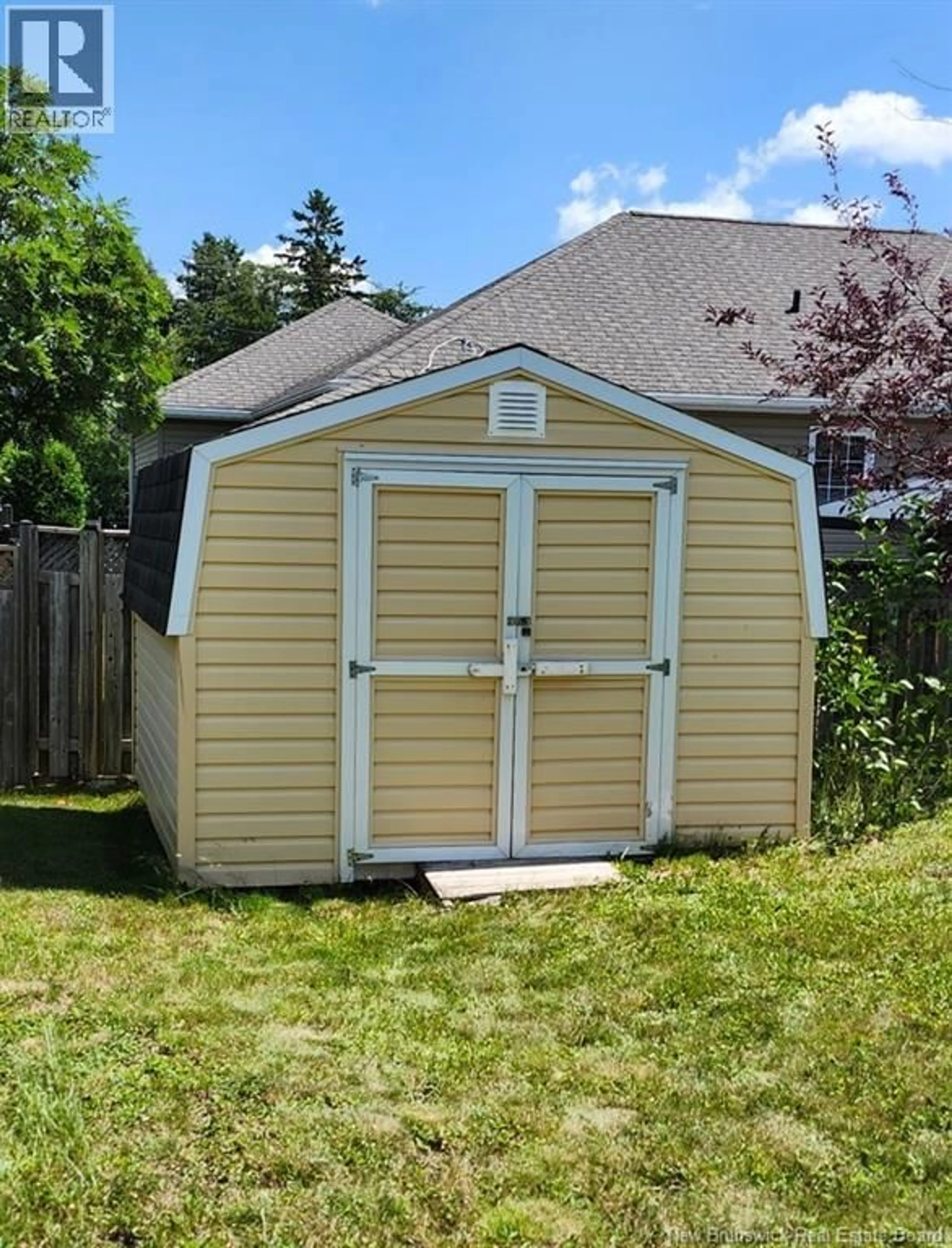 Shed for 11 CARLSON, Moncton New Brunswick E1G5N4