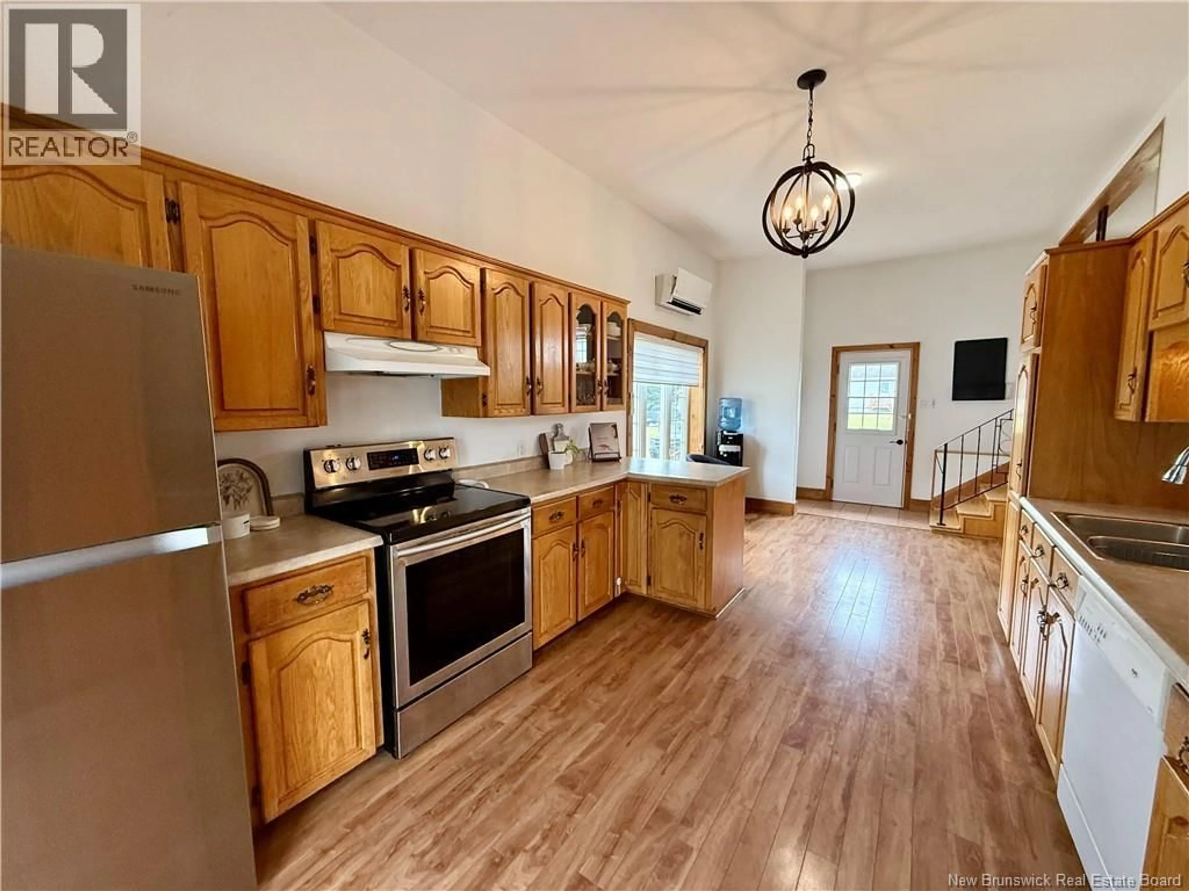 Open concept kitchen, unknown for 102 NORMANDIE O, Petit-Rocher New Brunswick E8J1P3