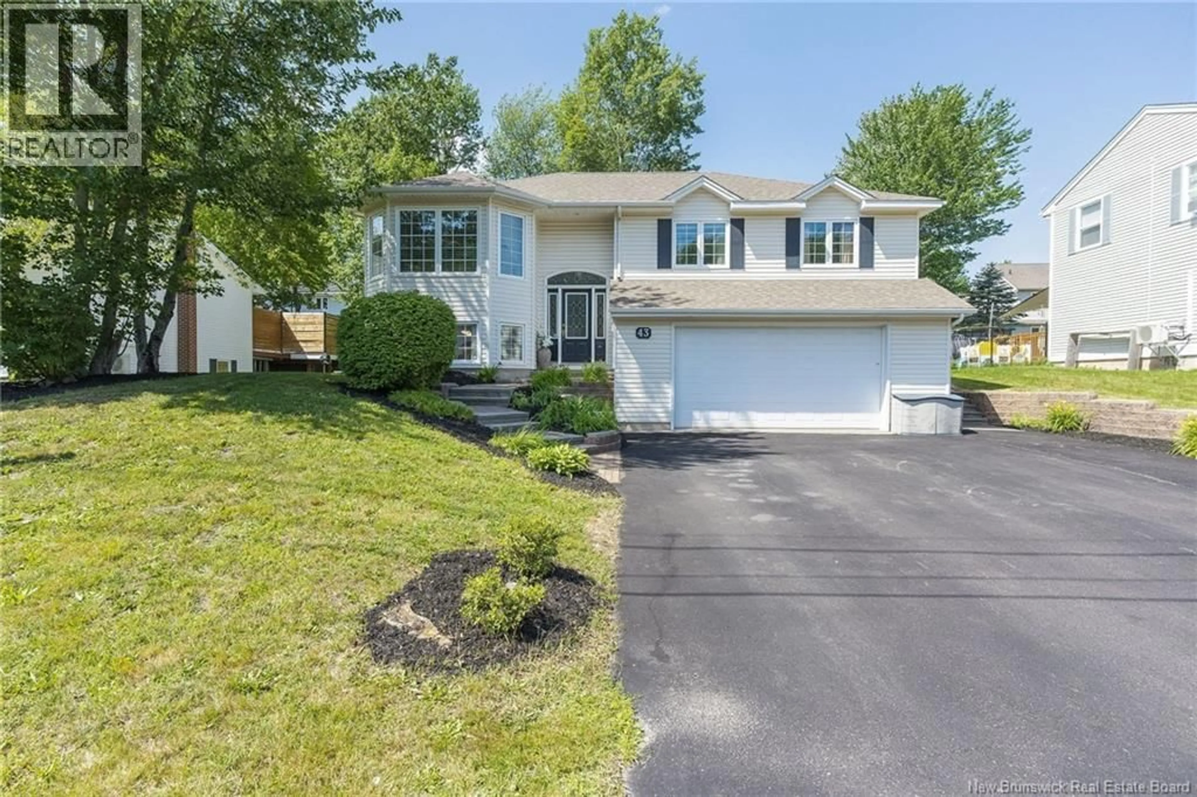 Home with vinyl exterior material, street for 43 MOREWOOD, Moncton New Brunswick E1A6L8