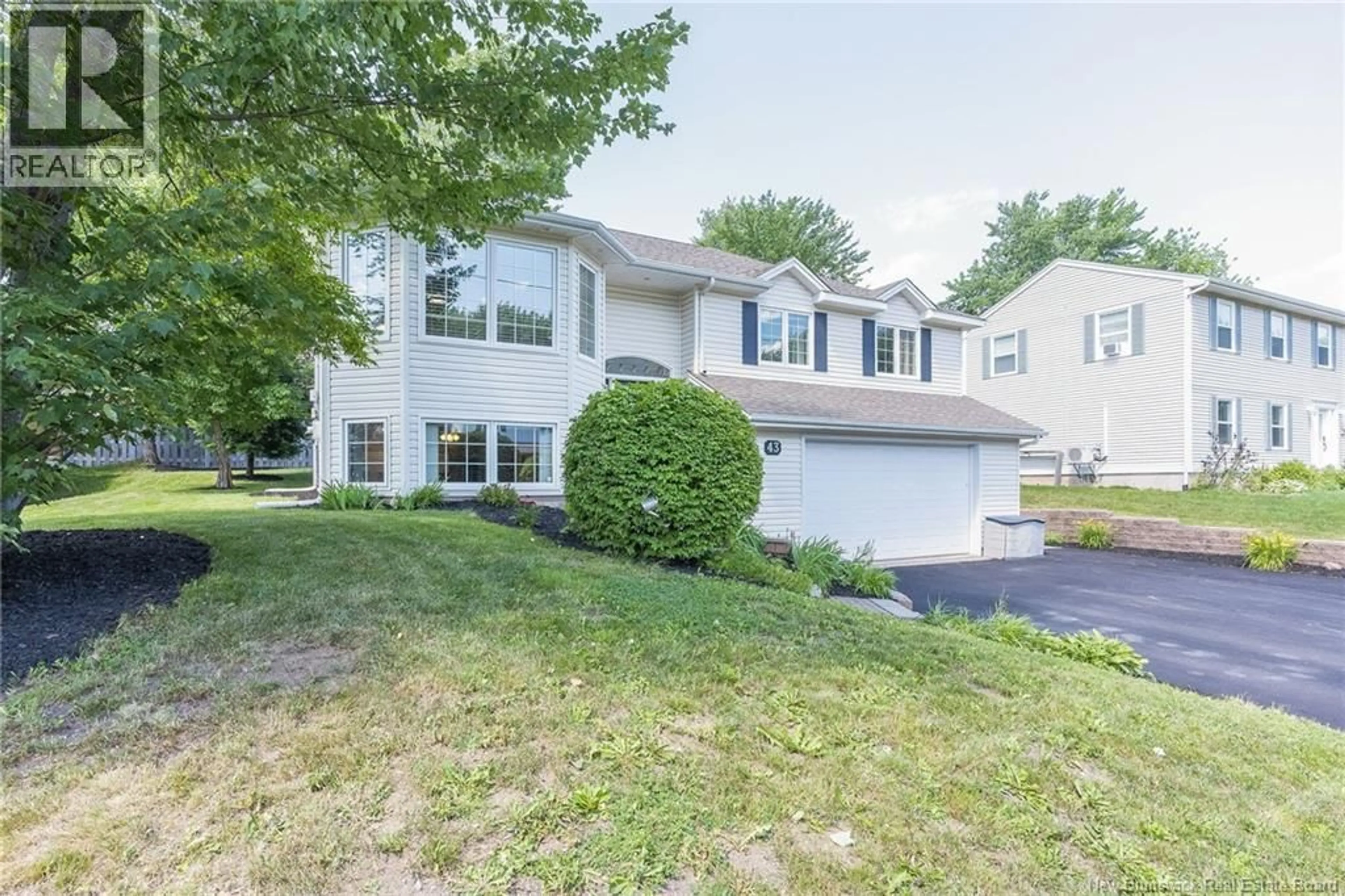 Home with vinyl exterior material, street for 43 MOREWOOD, Moncton New Brunswick E1A6L8