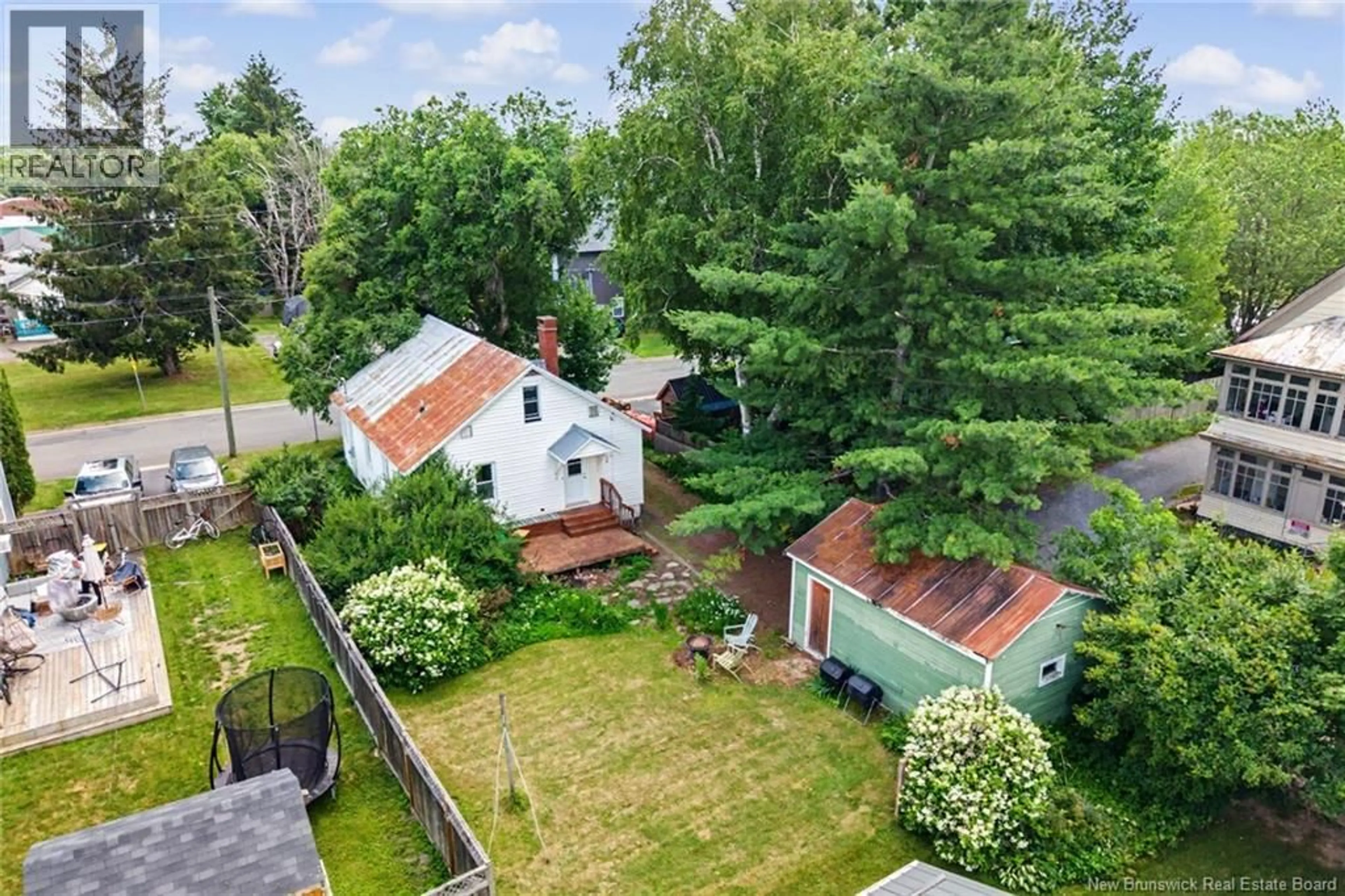 A pic from outside/outdoor area/front of a property/back of a property/a pic from drone, street for 123 HENRY STREET, Fredericton New Brunswick E3A3H9