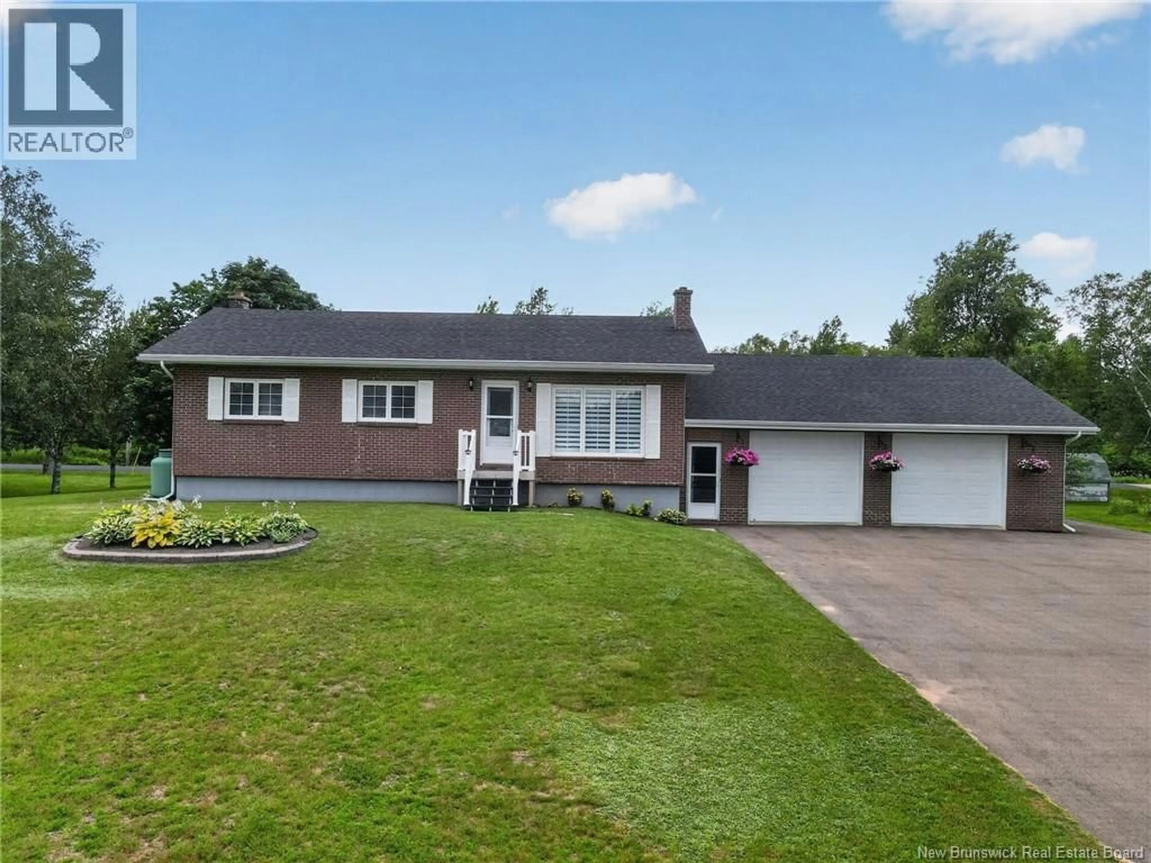 A pic from outside/outdoor area/front of a property/back of a property/a pic from drone, street for 6 PAUL STREET, Grand-Barachois New Brunswick E4P7V5