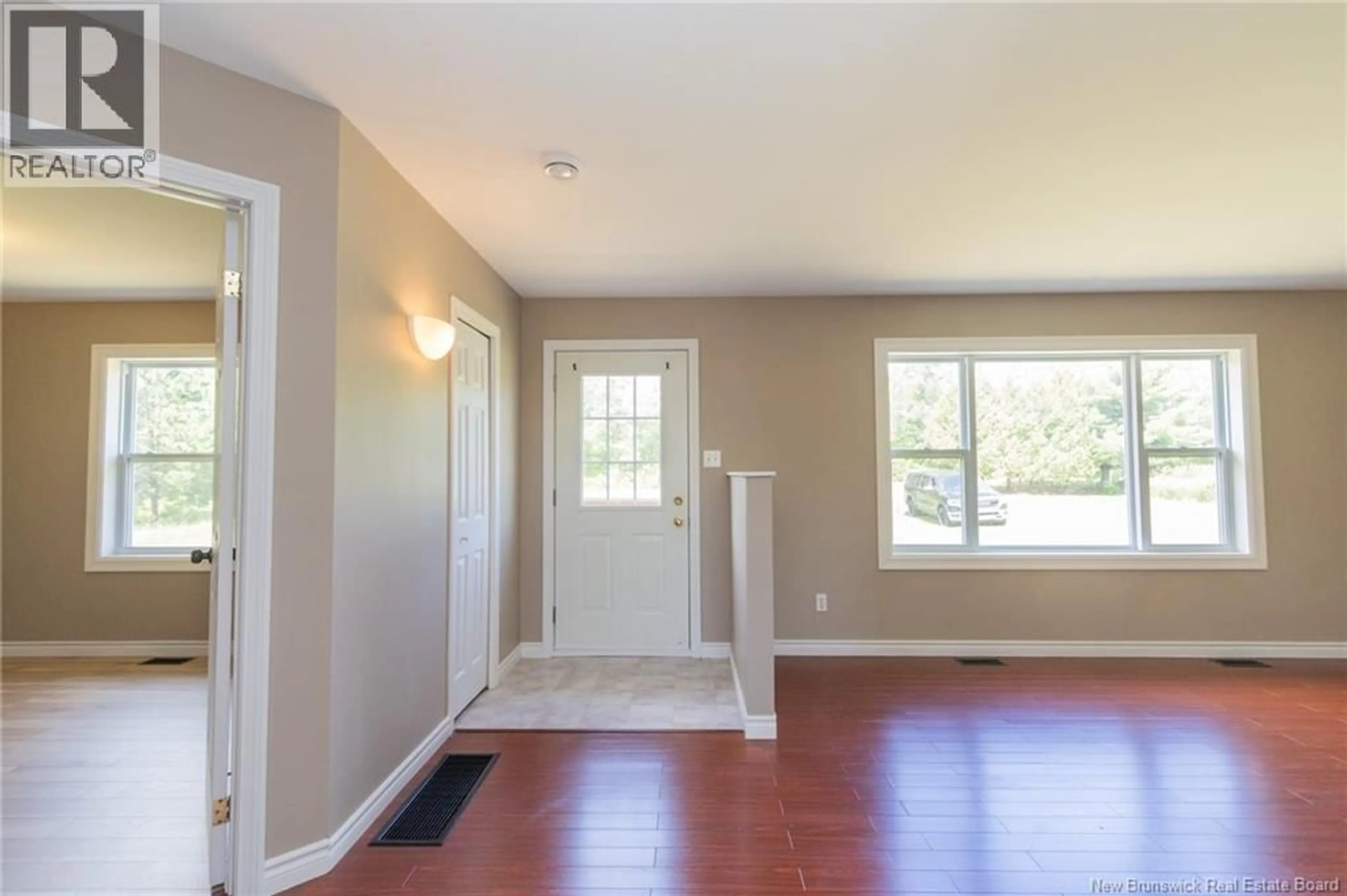 Indoor entryway for 3569 LOWER CAMBRIDGE ROAD, Cambridge-Narrows New Brunswick E4C1S9