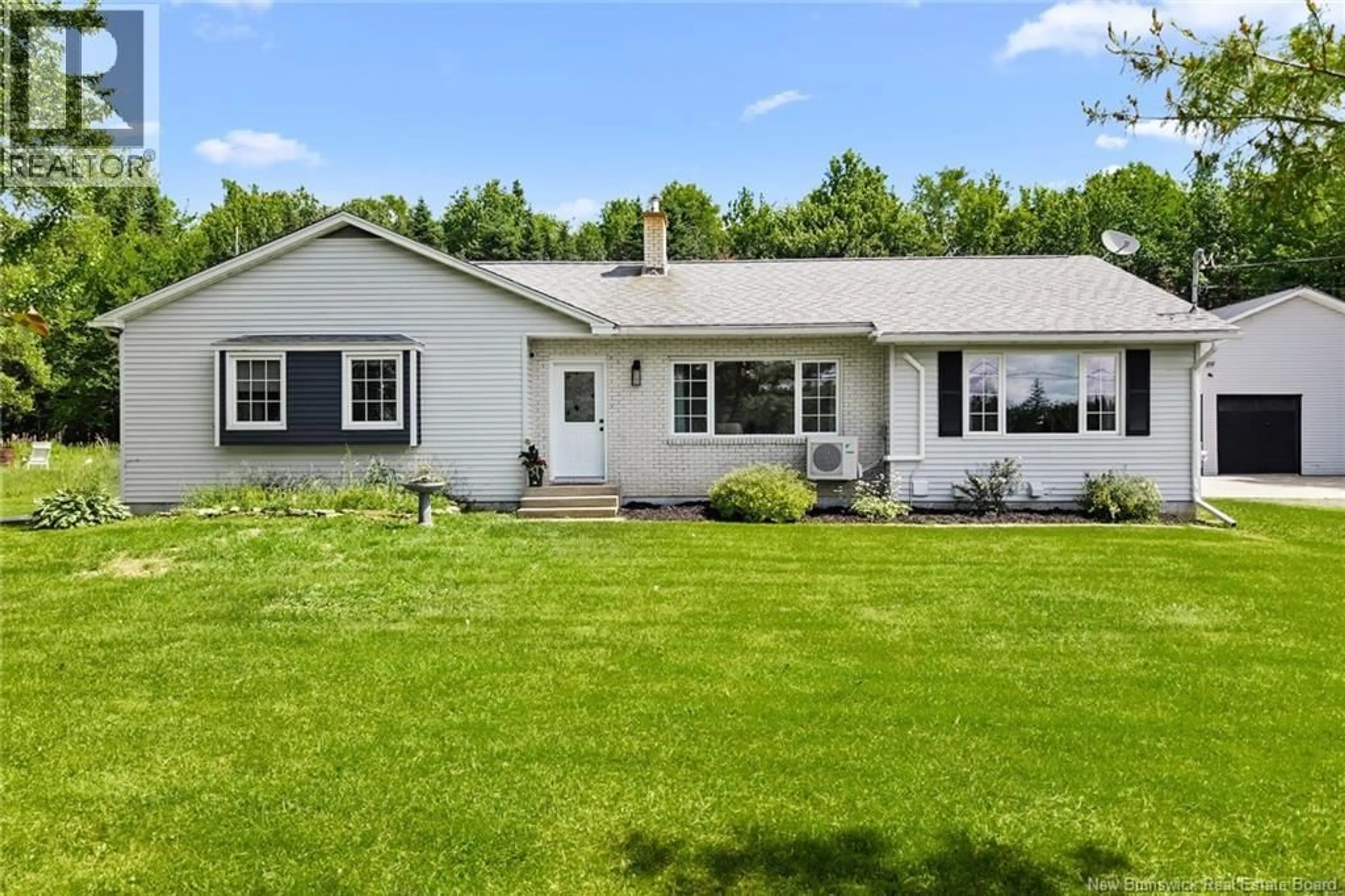 Home with vinyl exterior material, unknown for 2310 ROUTE 620, Fredericton New Brunswick E6G6L5