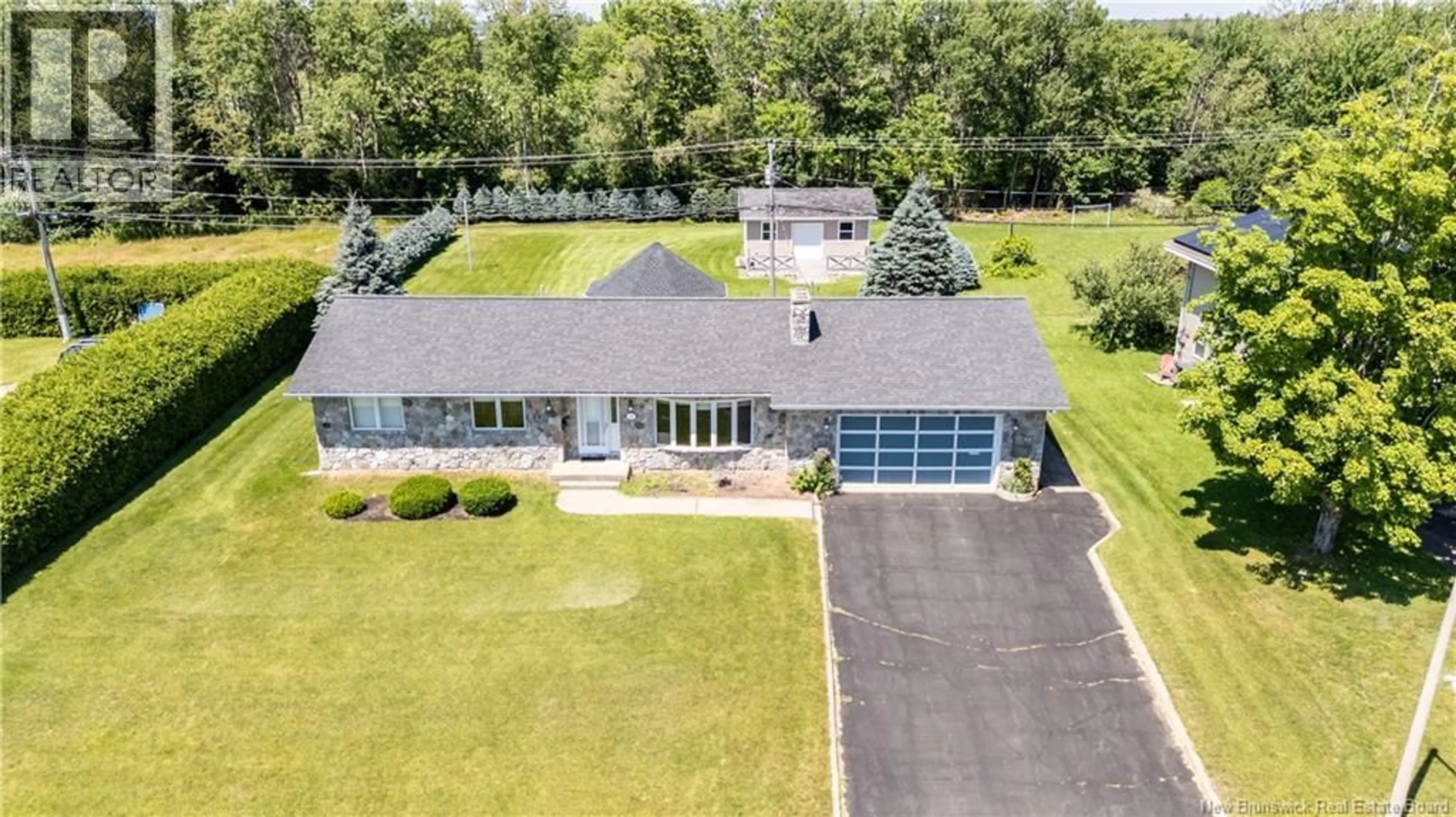 A pic from outside/outdoor area/front of a property/back of a property/a pic from drone, unknown for 330 VANIER STREET, Dieppe New Brunswick E1A5N2