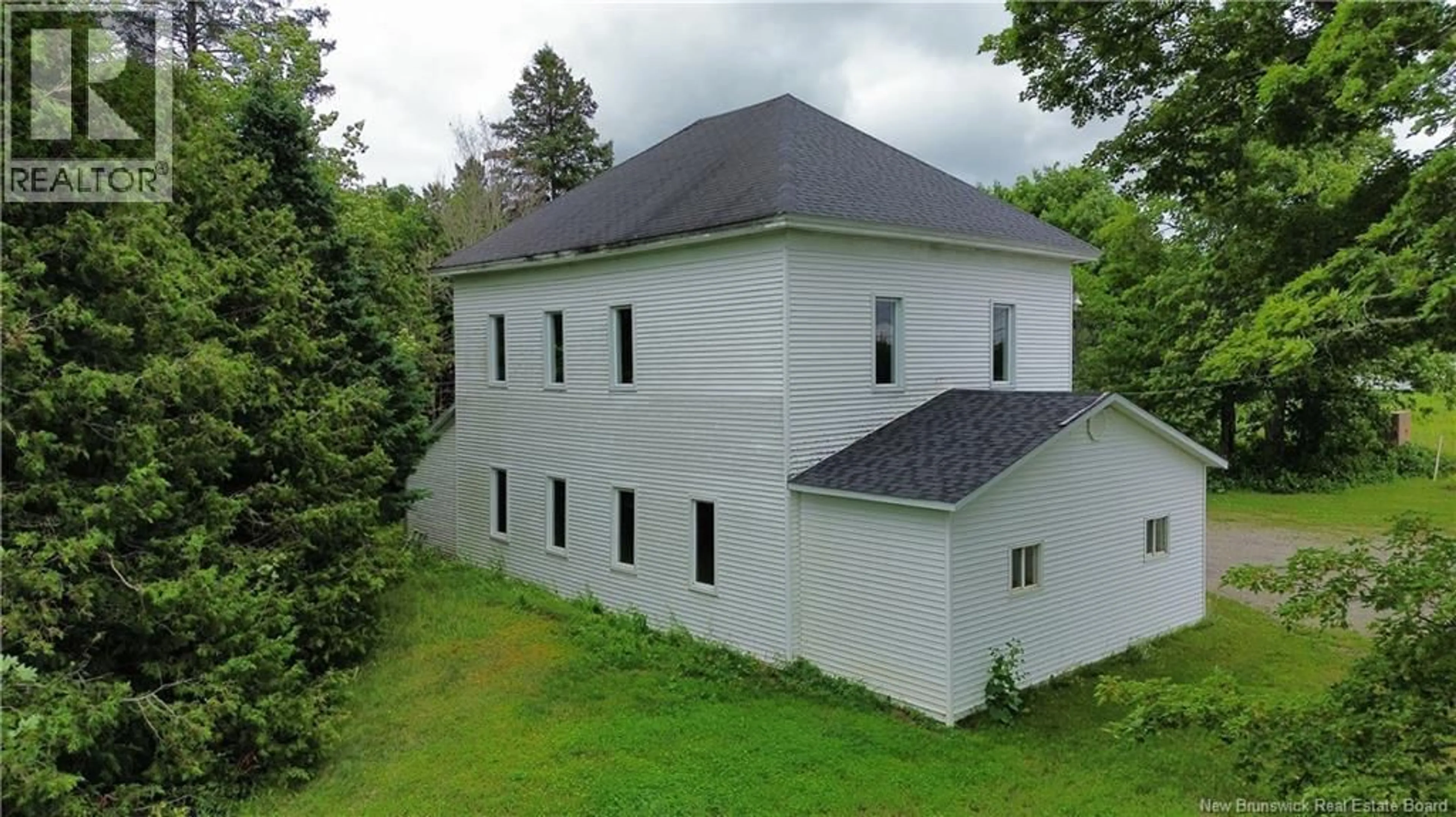 A pic from outside/outdoor area/front of a property/back of a property/a pic from drone, building for 560 ROUTE, Lakeville New Brunswick E7K1W8