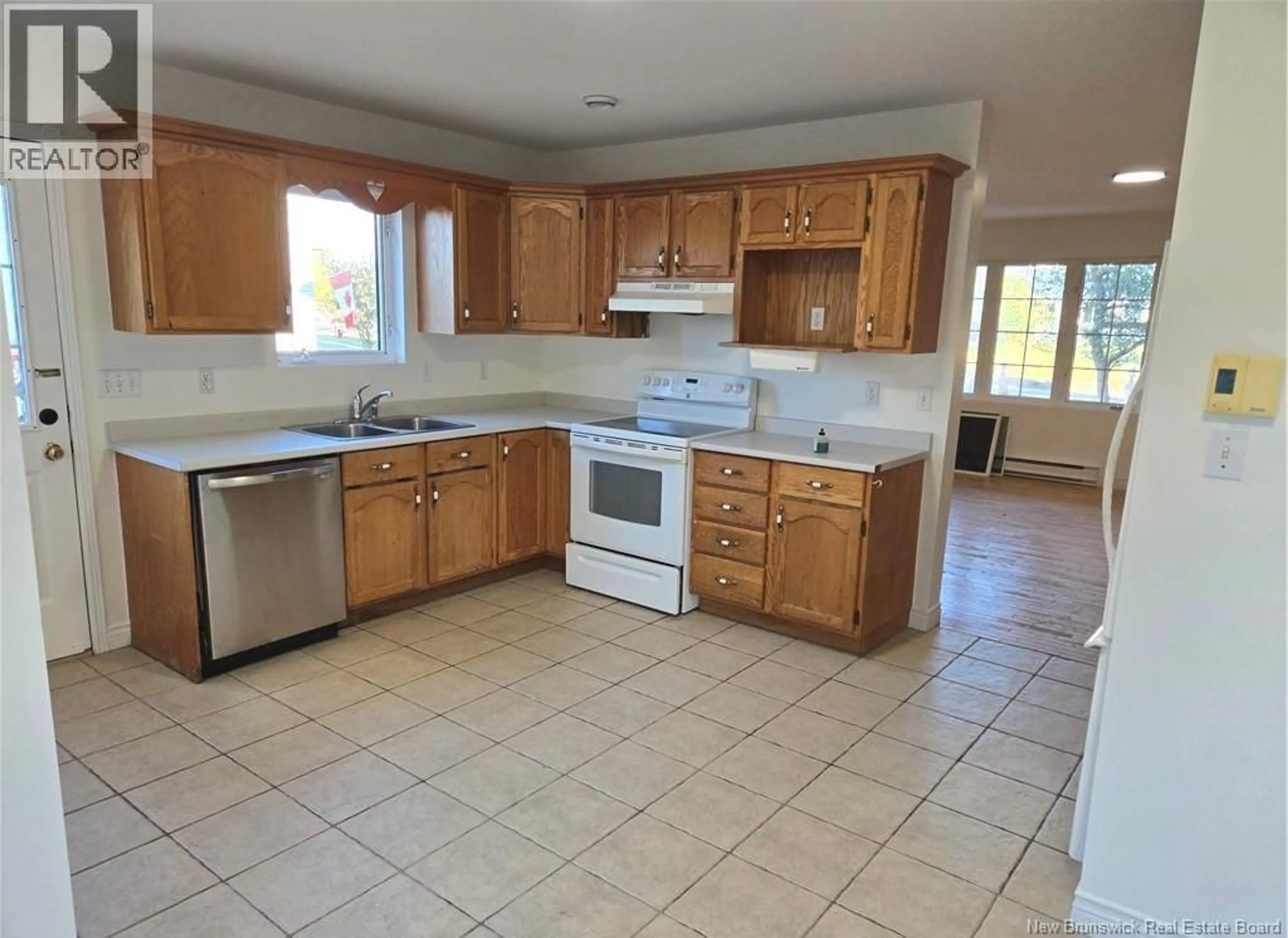 Standard kitchen, ceramic/tile floor for 78 PALISADE DRIVE, Moncton New Brunswick E1A5K2