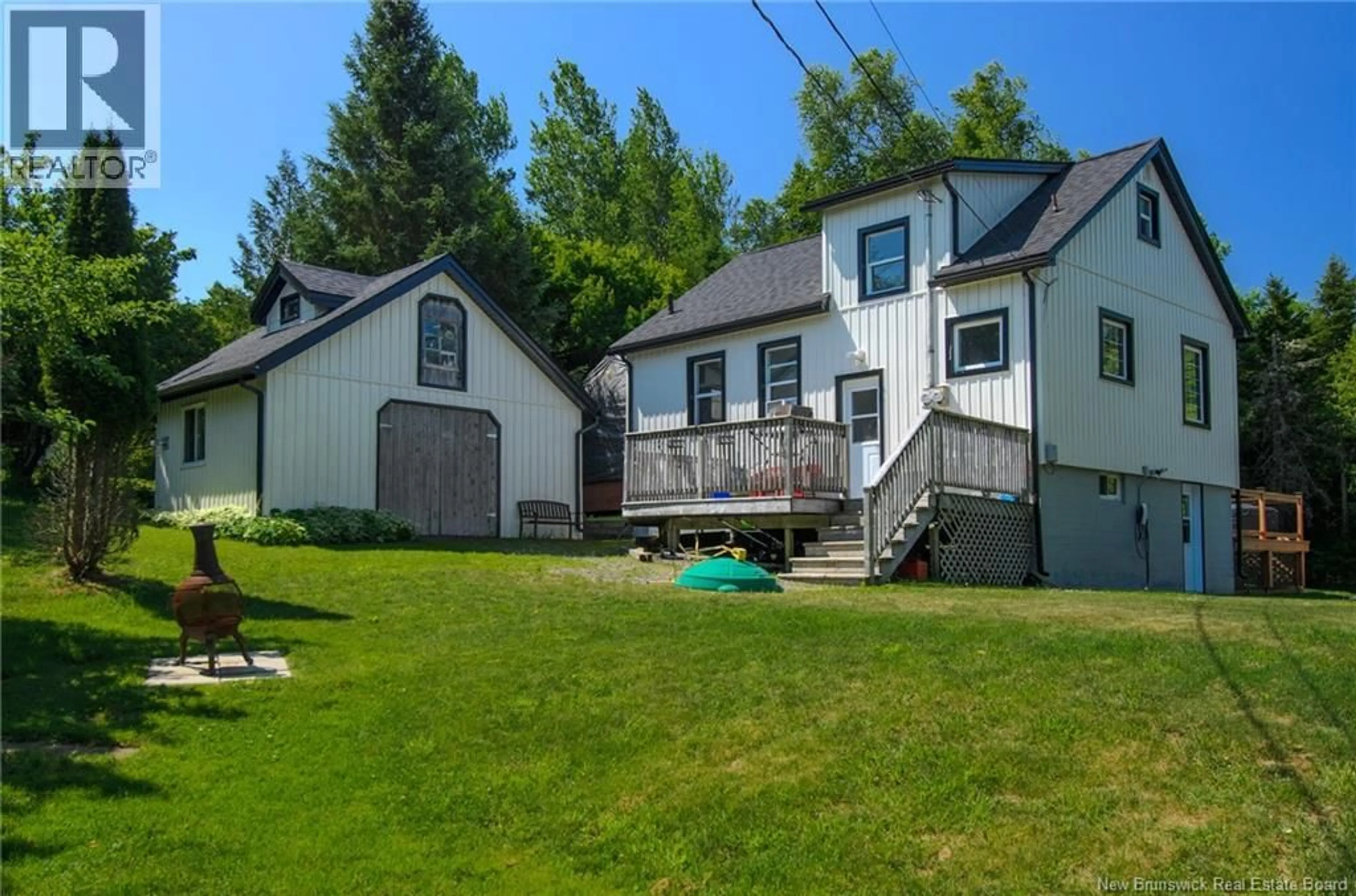 A pic from outside/outdoor area/front of a property/back of a property/a pic from drone, unknown for 3530 WESTFIELD ROAD, Saint John New Brunswick E2M7C7