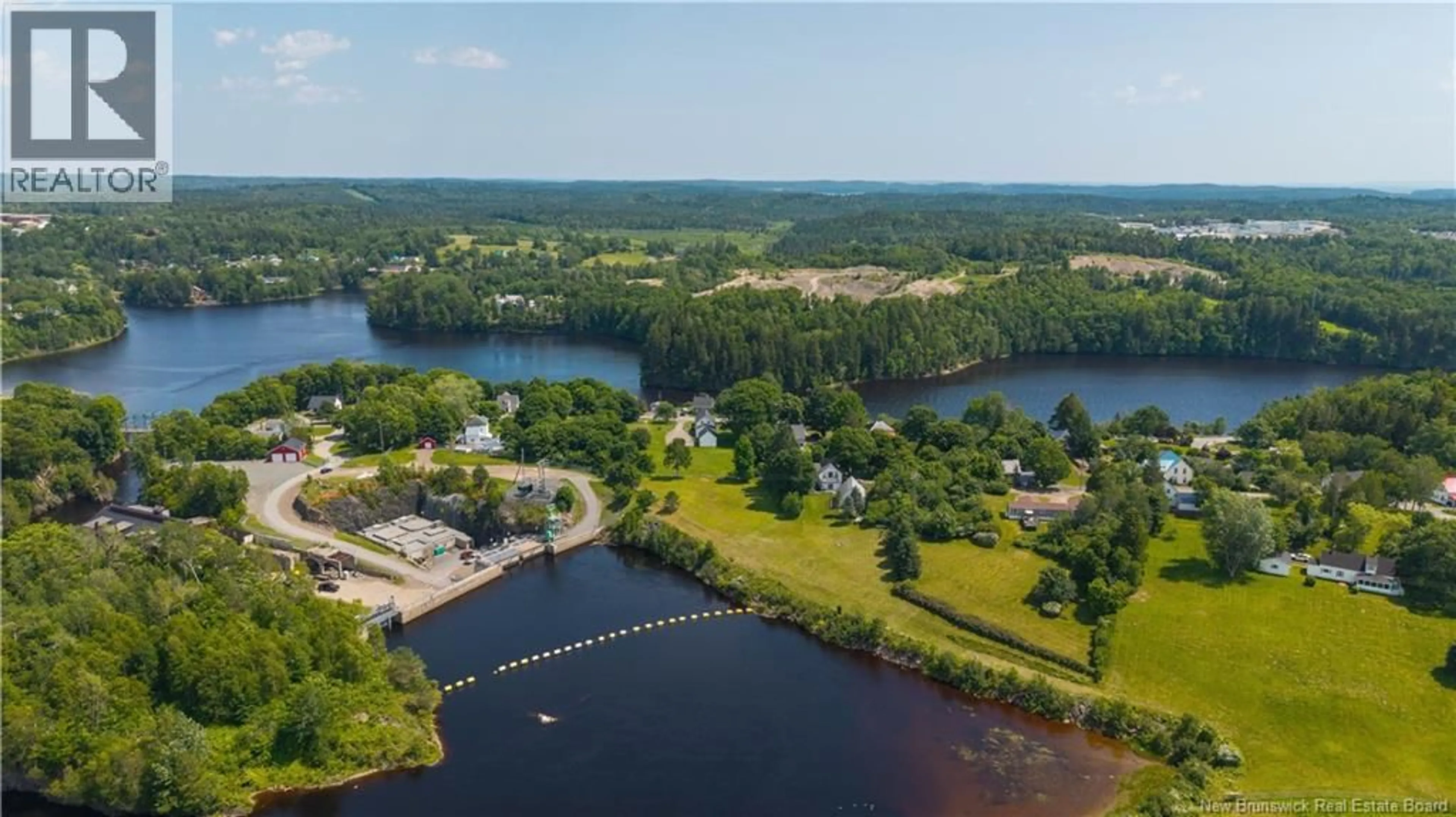 A pic from outside/outdoor area/front of a property/back of a property/a pic from drone, water/lake/river/ocean view for 29 SOUTH STREET, St George New Brunswick E5C3P6