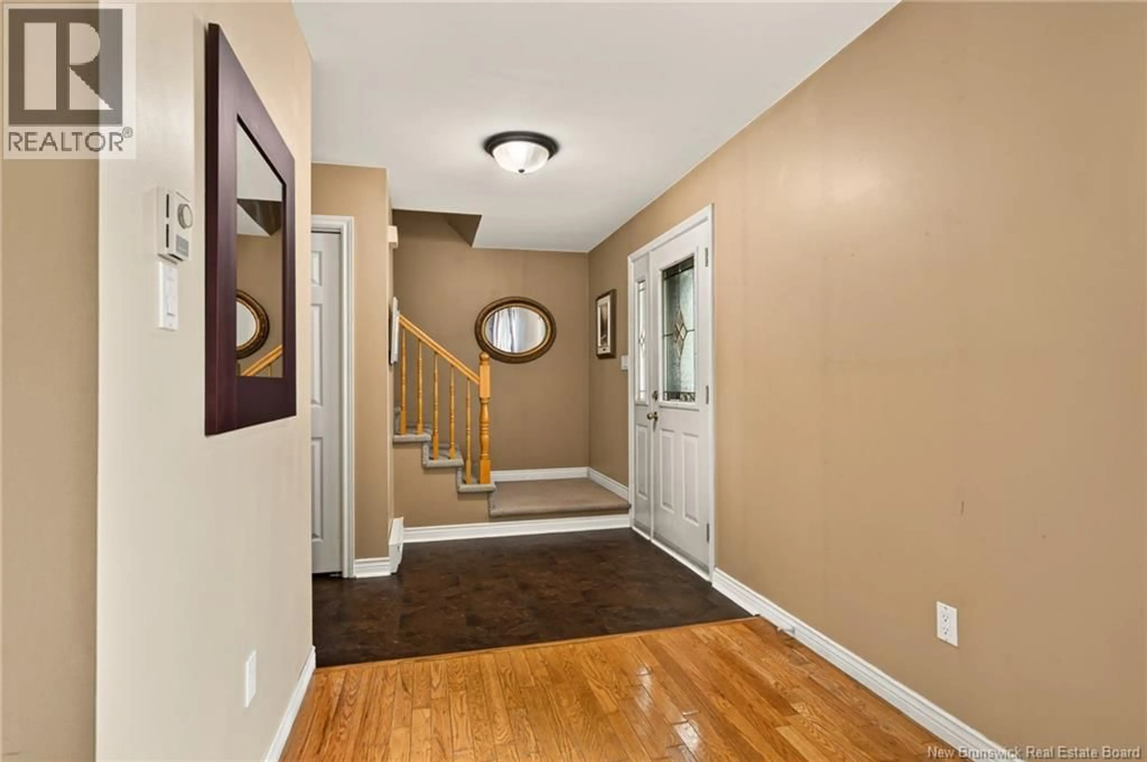 Indoor entryway for 64 BRIDLEWOOD, Moncton New Brunswick E1G2H2