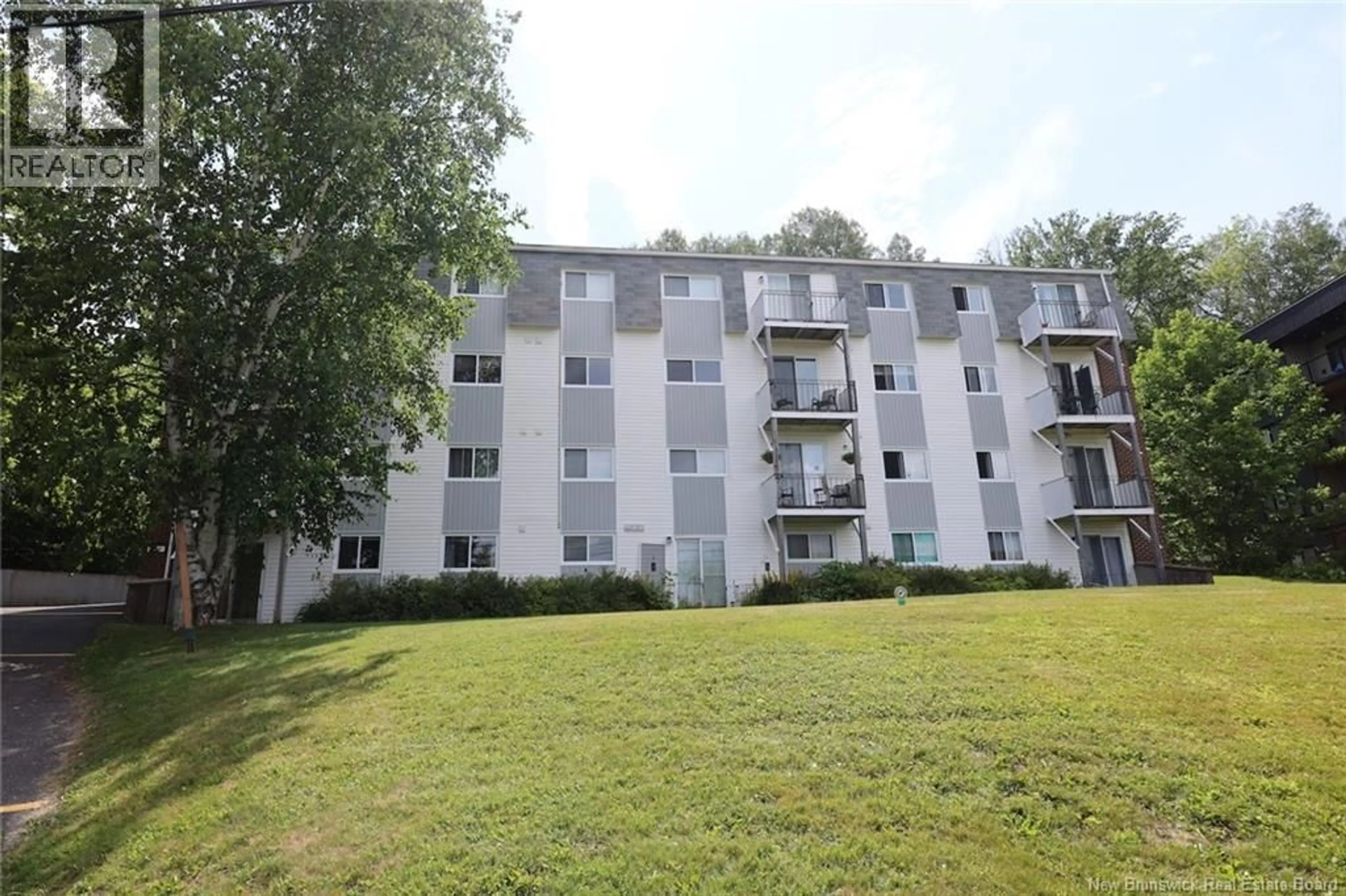Patio, building for 18 - 228 DUNNS CROSSING ROAD, Fredericton New Brunswick E3B2A6