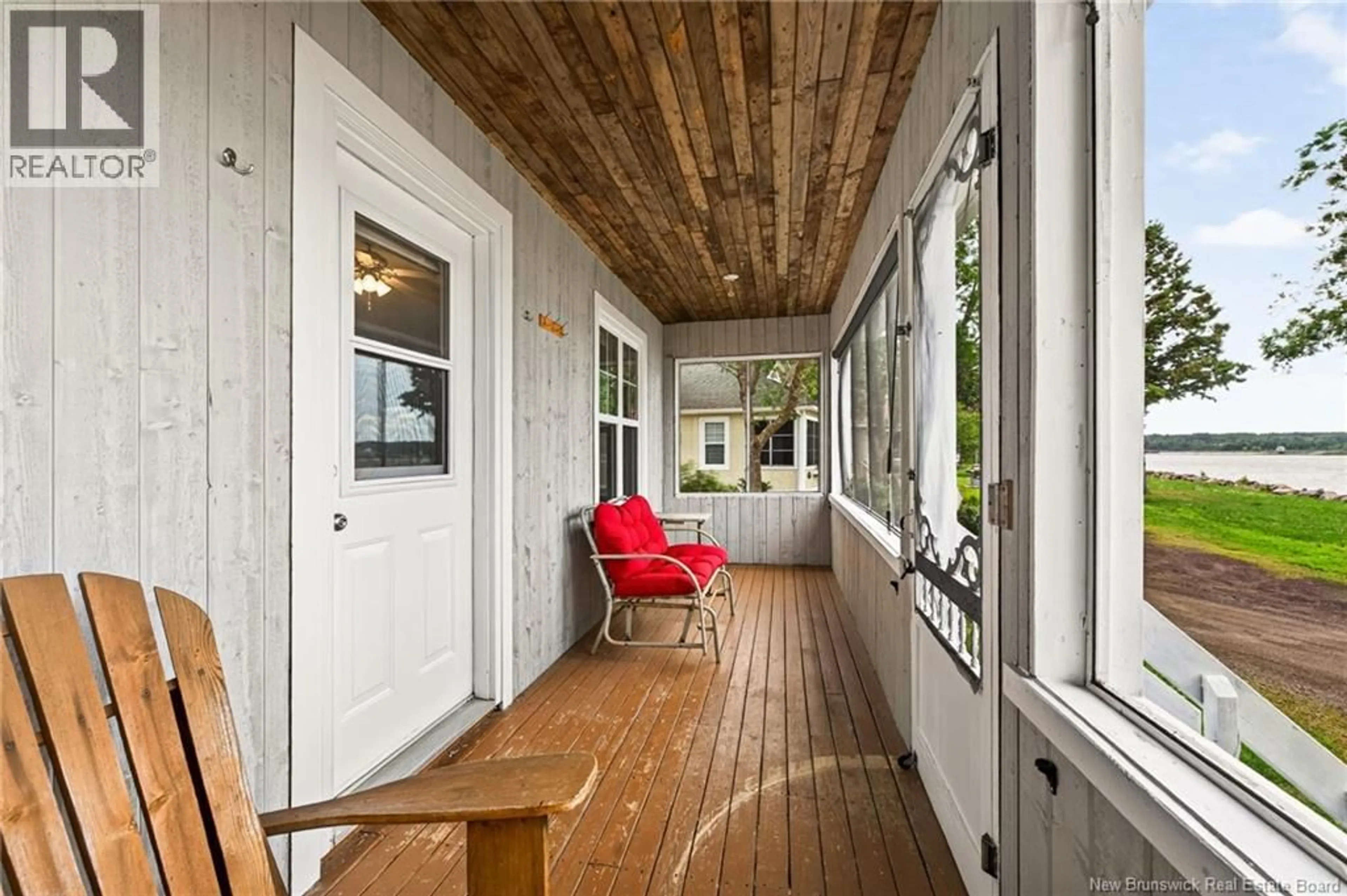 Indoor entryway for 7 - 23 ACADIE, Bouctouche New Brunswick E4S0G3