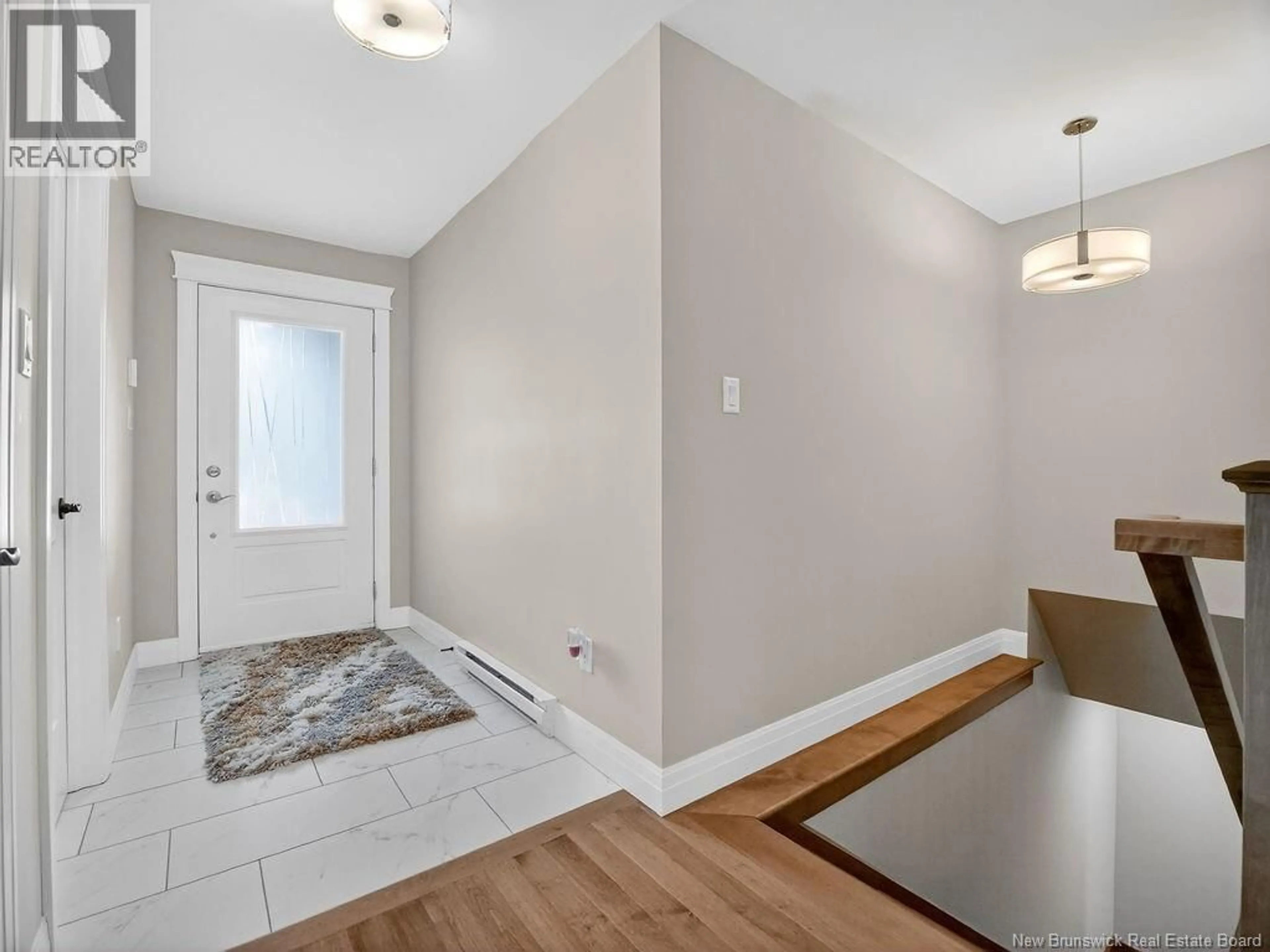 Indoor entryway for 24 ROSENBURG, Moncton New Brunswick E1G6G1