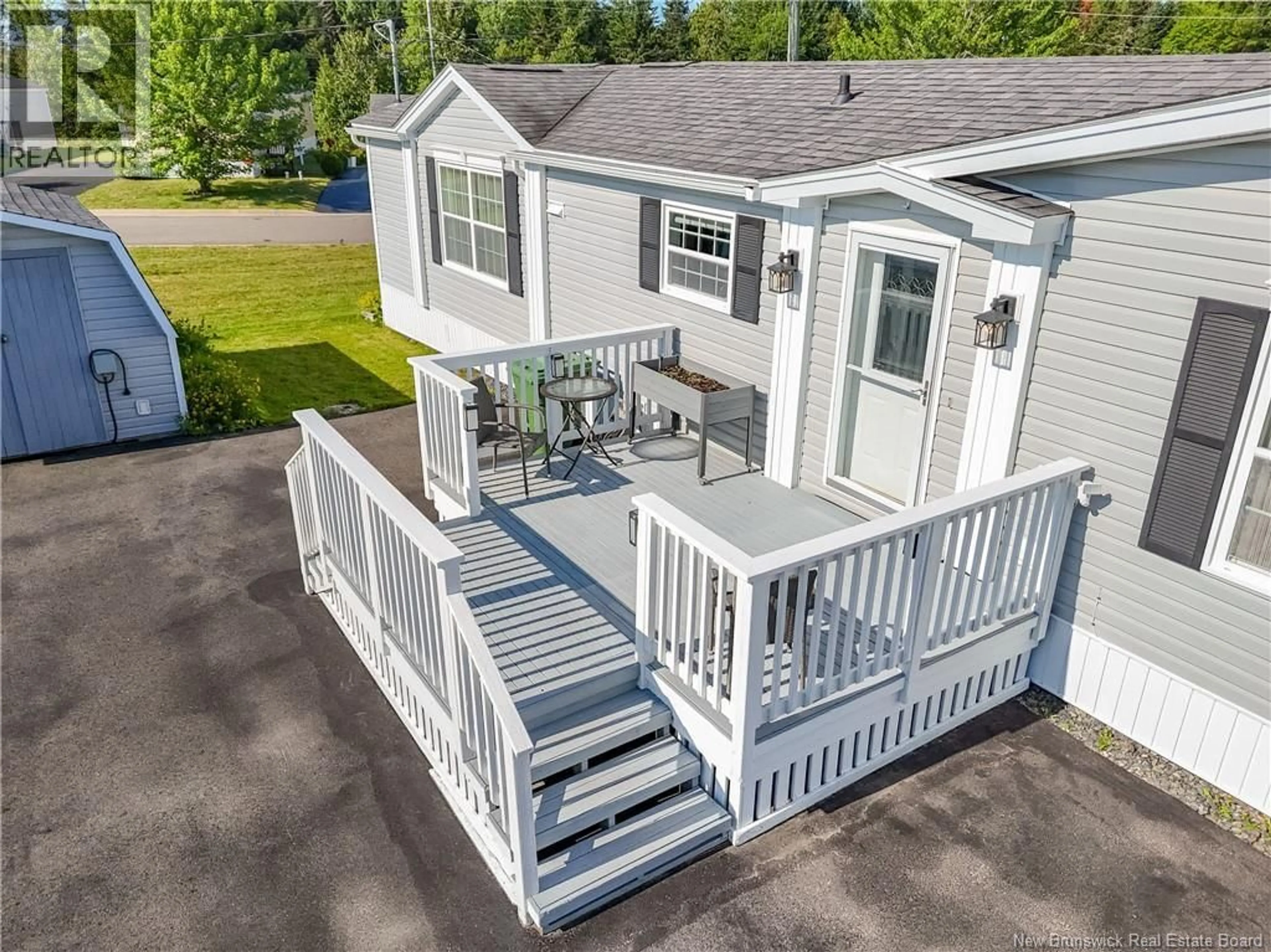 A pic from outside/outdoor area/front of a property/back of a property/a pic from drone, unknown for 224 GLENMAR DRIVE, Nashwaaksis New Brunswick E3G0S3