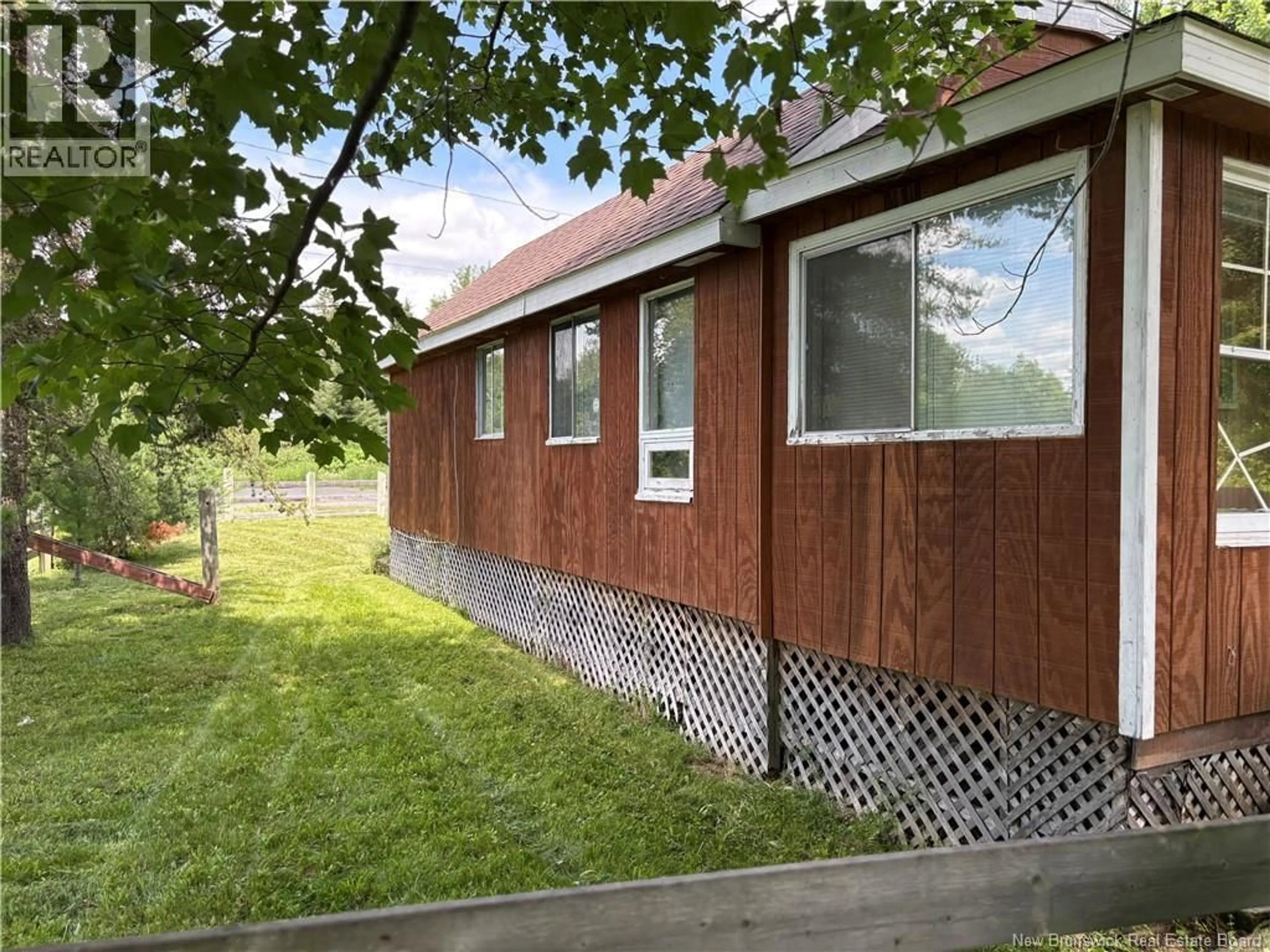 Unknown for 32 MATHILDA STREET, Middle River New Brunswick E2A6Y2