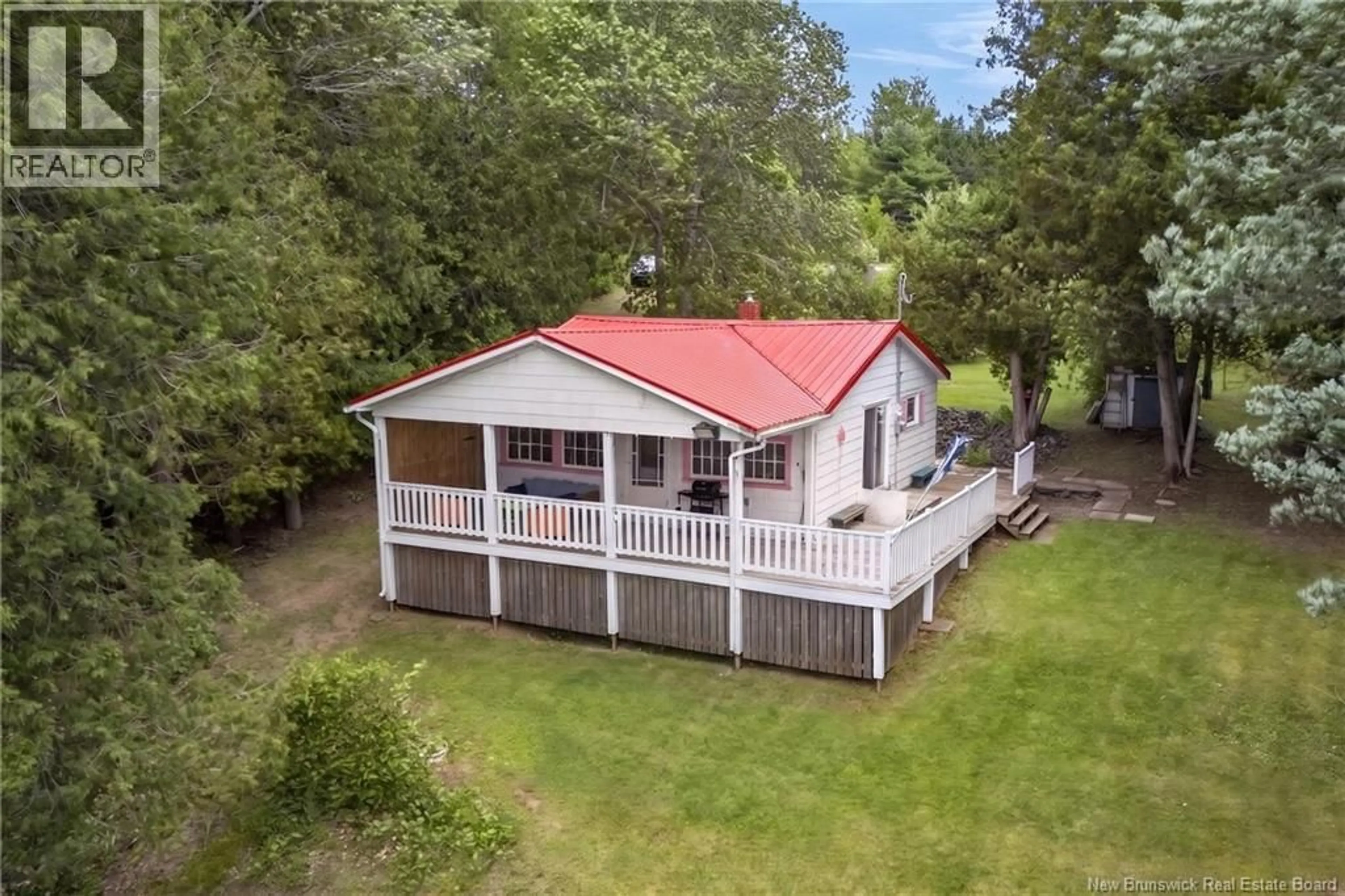 A pic from outside/outdoor area/front of a property/back of a property/a pic from drone, water/lake/river/ocean view for 1550 SCENIC NARROWS BOULEVARD, Cambridge-Narrows New Brunswick E4C2P2