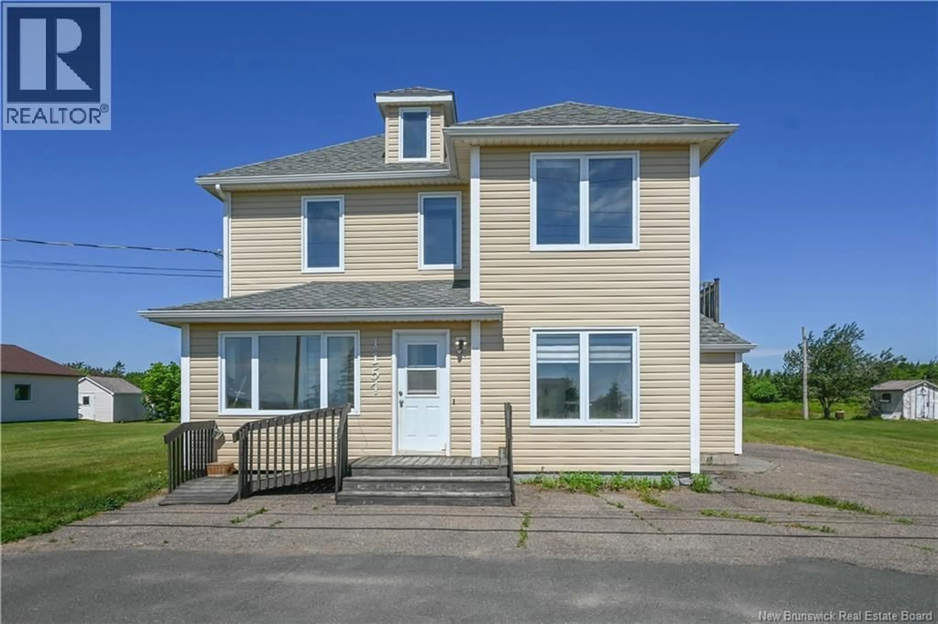 Home with vinyl exterior material, building for 1157 DE LA MER BOULEVARD, Saint-Marie-Saint-Raphaël New Brunswick E8T1V8