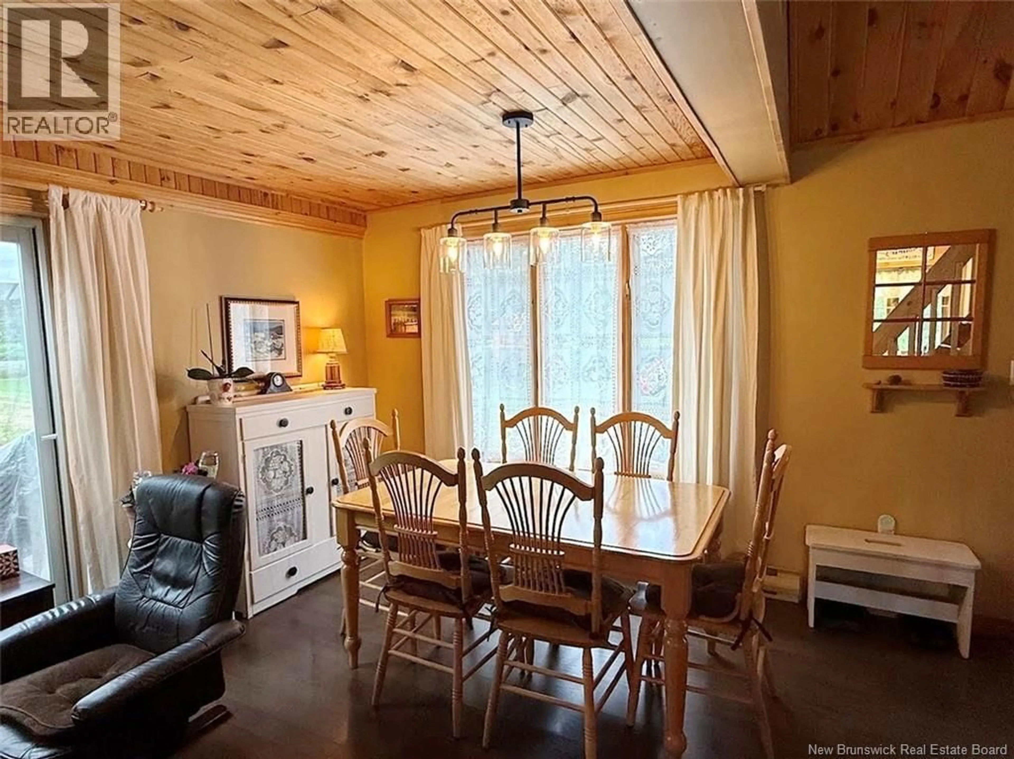 Dining room, wood/laminate floor for 1581 BAISLEY ROAD, Saint-Jacques New Brunswick E7B2A7