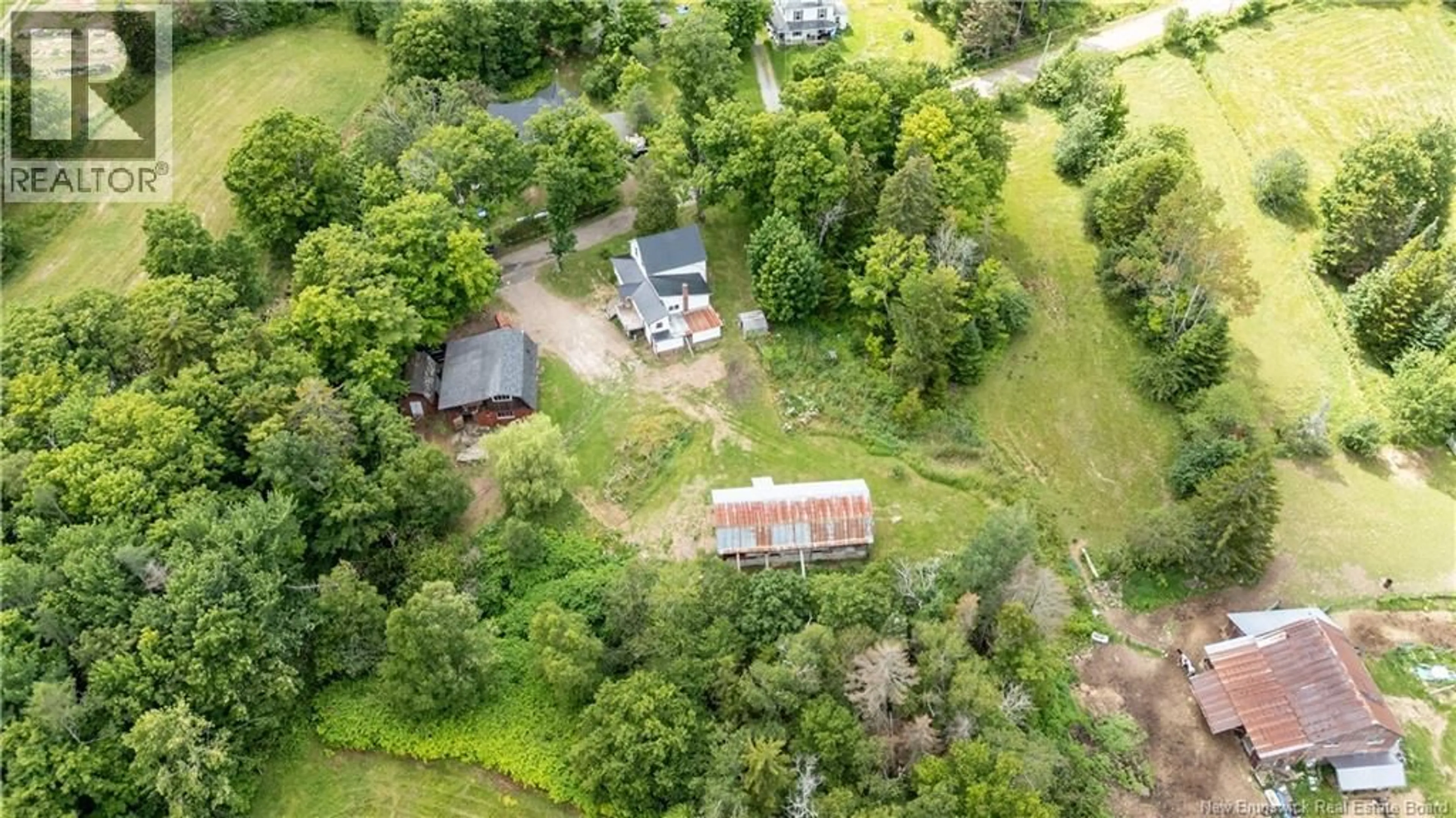 A pic from outside/outdoor area/front of a property/back of a property/a pic from drone, unknown for 30 OLD GREAT ROAD, Hopewell Cape New Brunswick E4H3H4