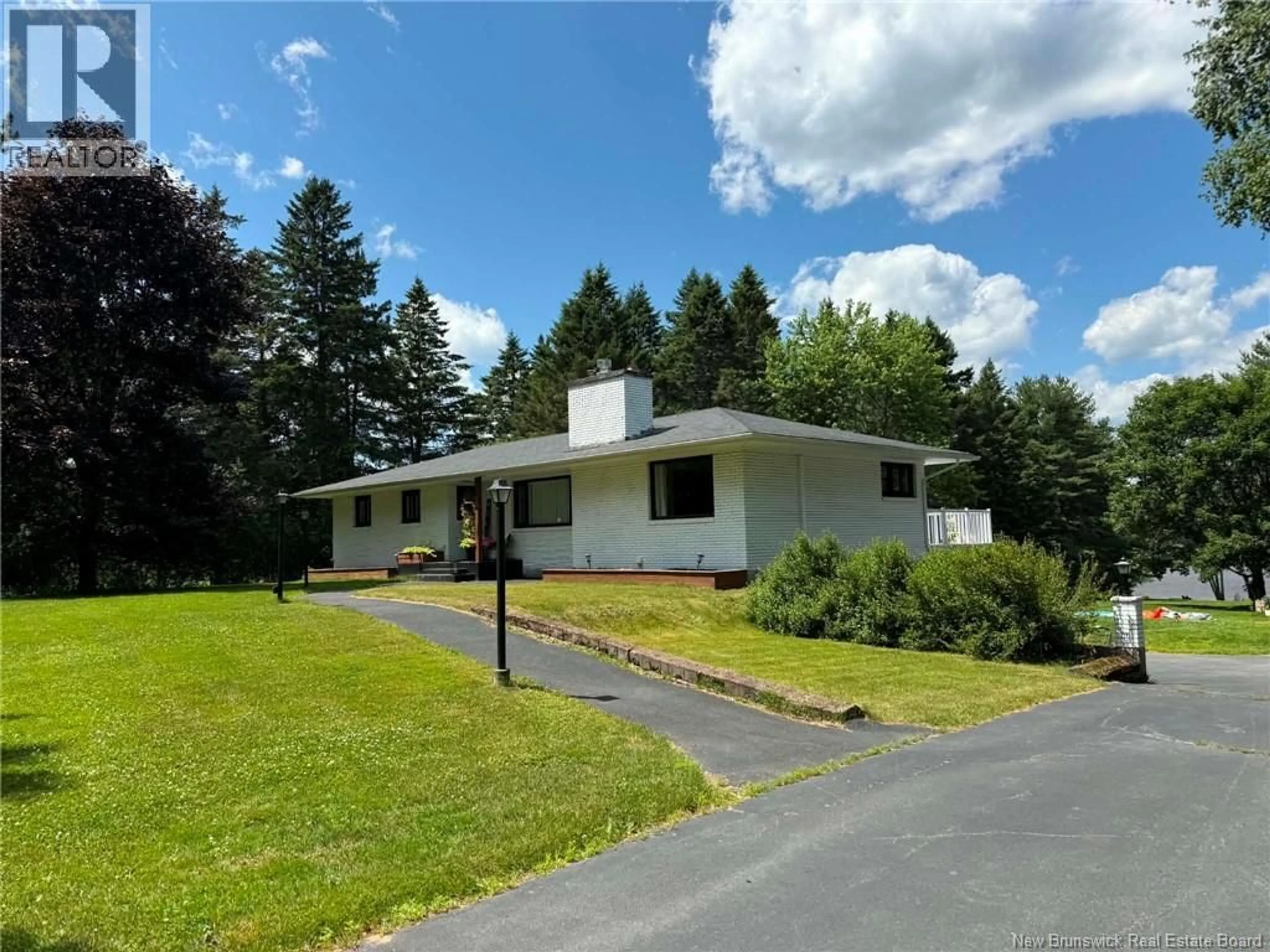 Home with vinyl exterior material, unknown for 717 WATER STREET, Miramichi New Brunswick E1N4B9