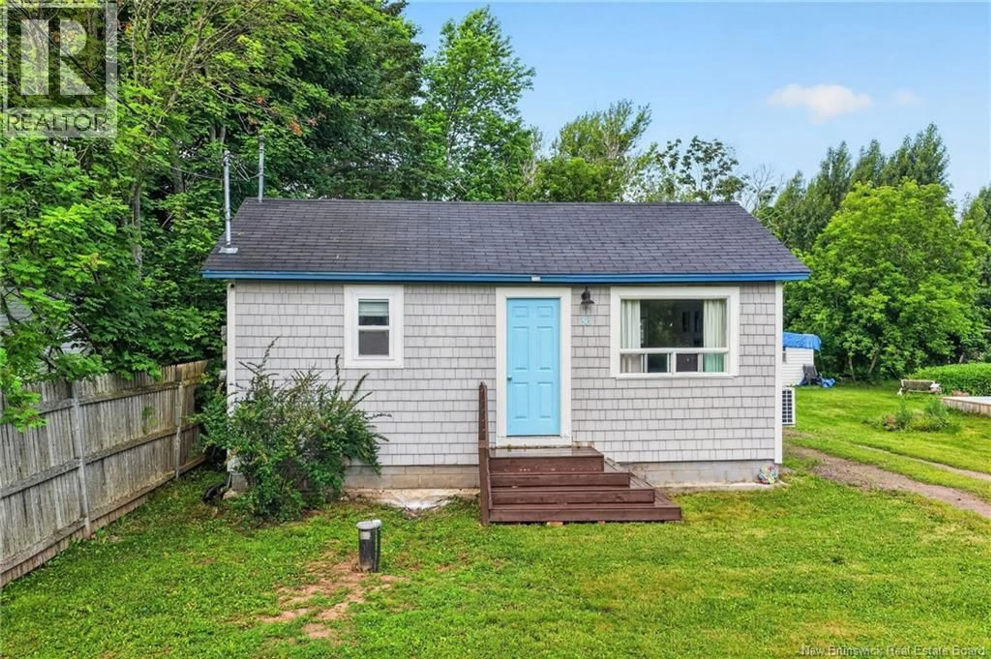 Shed for 36 SECOND AVENUE, Pointe-Du-Chêne New Brunswick E4P5C1